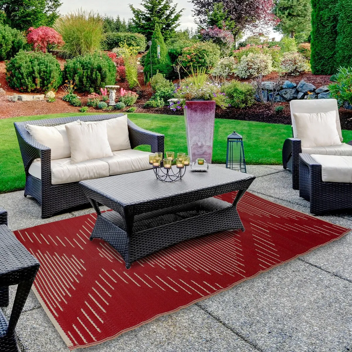 4' x 6' Red and Beige Tribal Pattern Rectangular Outdoor Area Rug - 4' x 6'