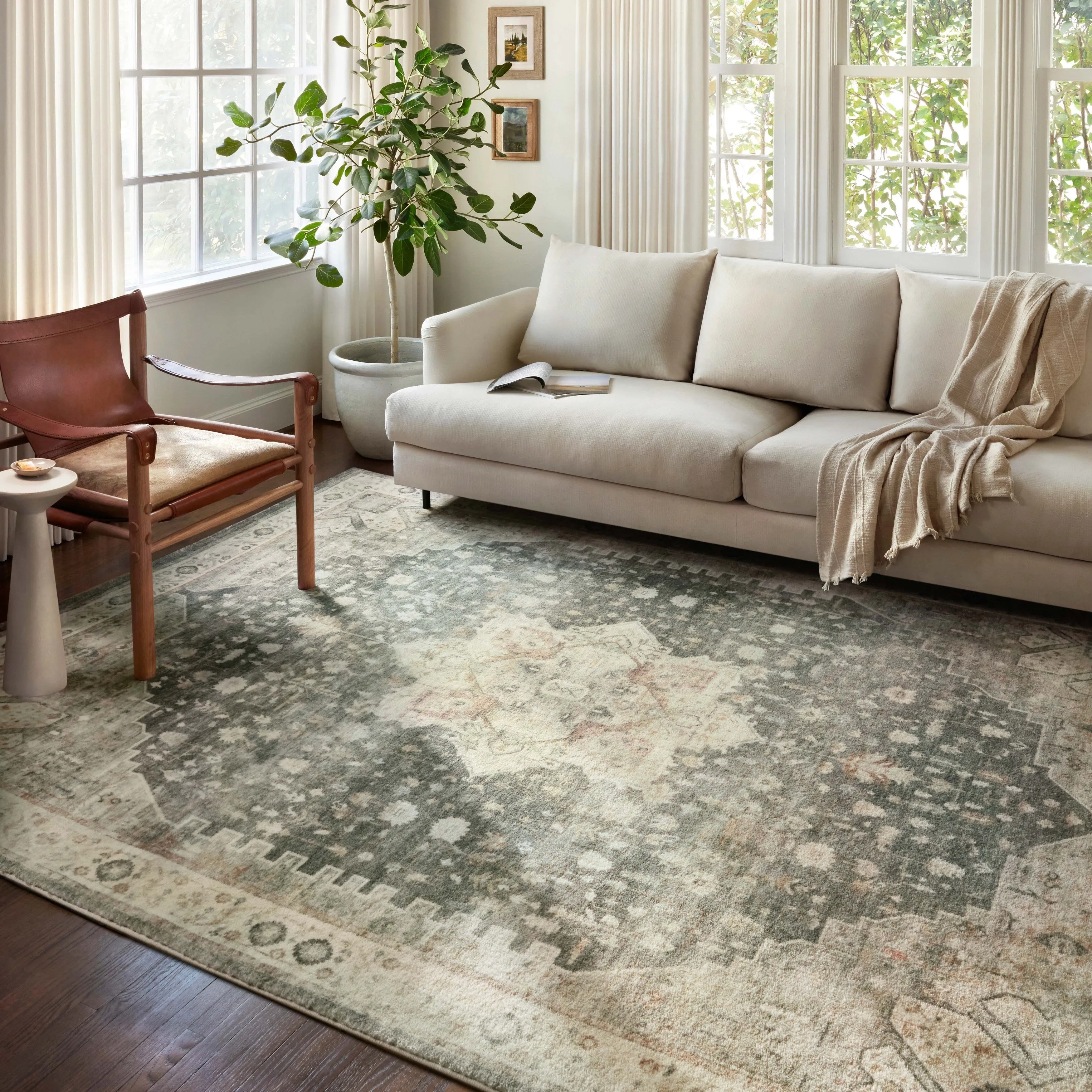 Alexander Home Juliet Vintage Ultra-Plush Medallion Area Rug