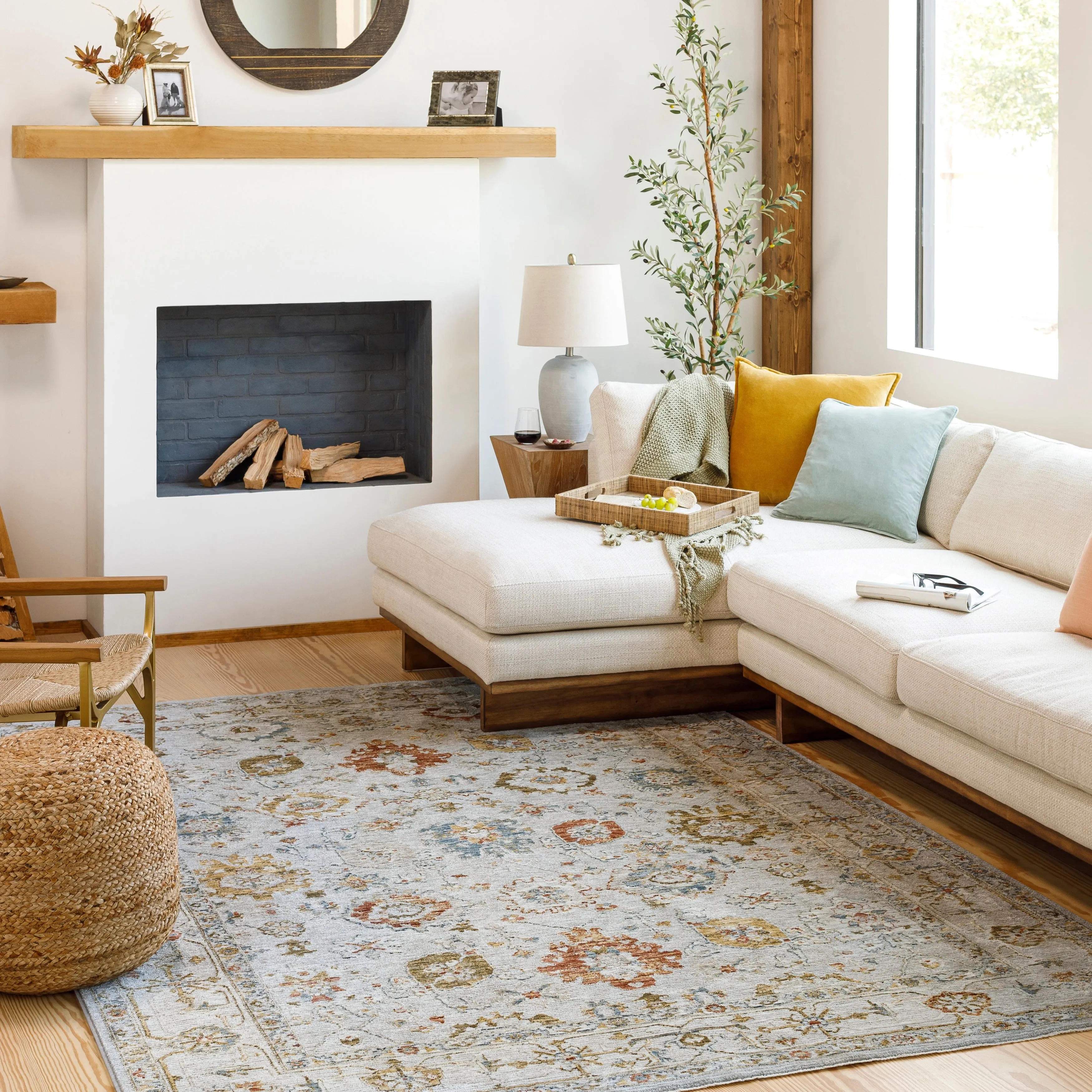 Artistic Weavers Gwyndolyn Traditional Medallion Area Rug
