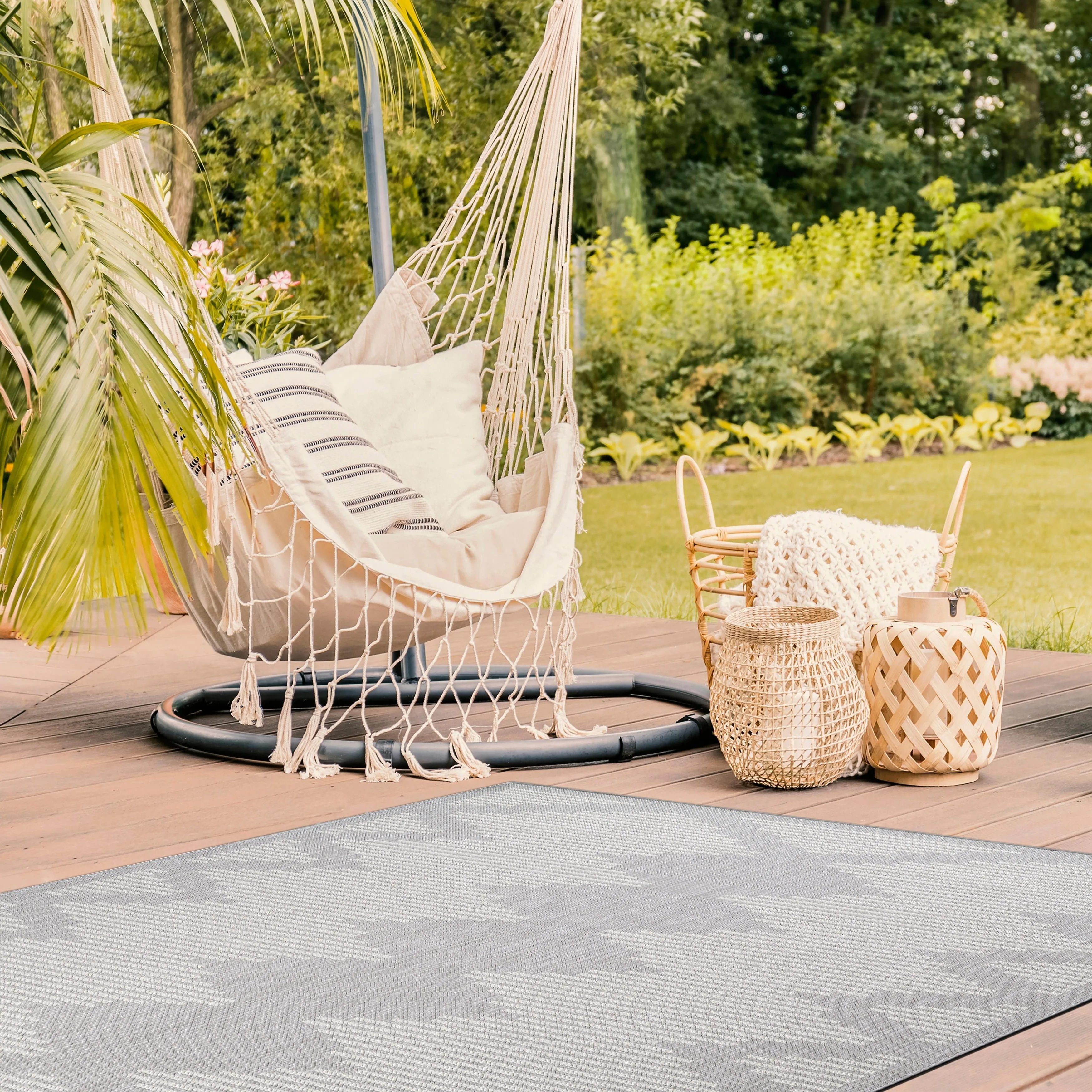 Beverly Rug Grey Geometric Indoor Outdoor Rug. Outside Carpet for Patio. Deck. Porch