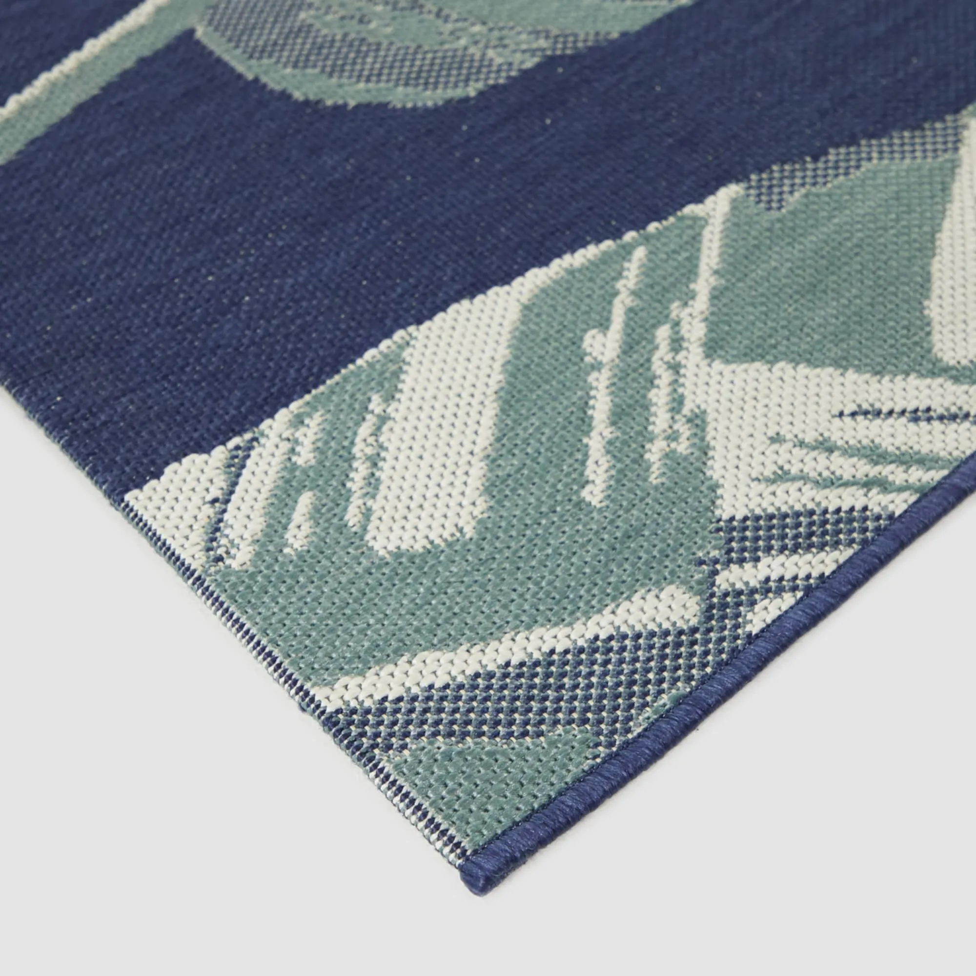 Bissen Botanical Palm Leaf Indoor/Outdoor Area Rug