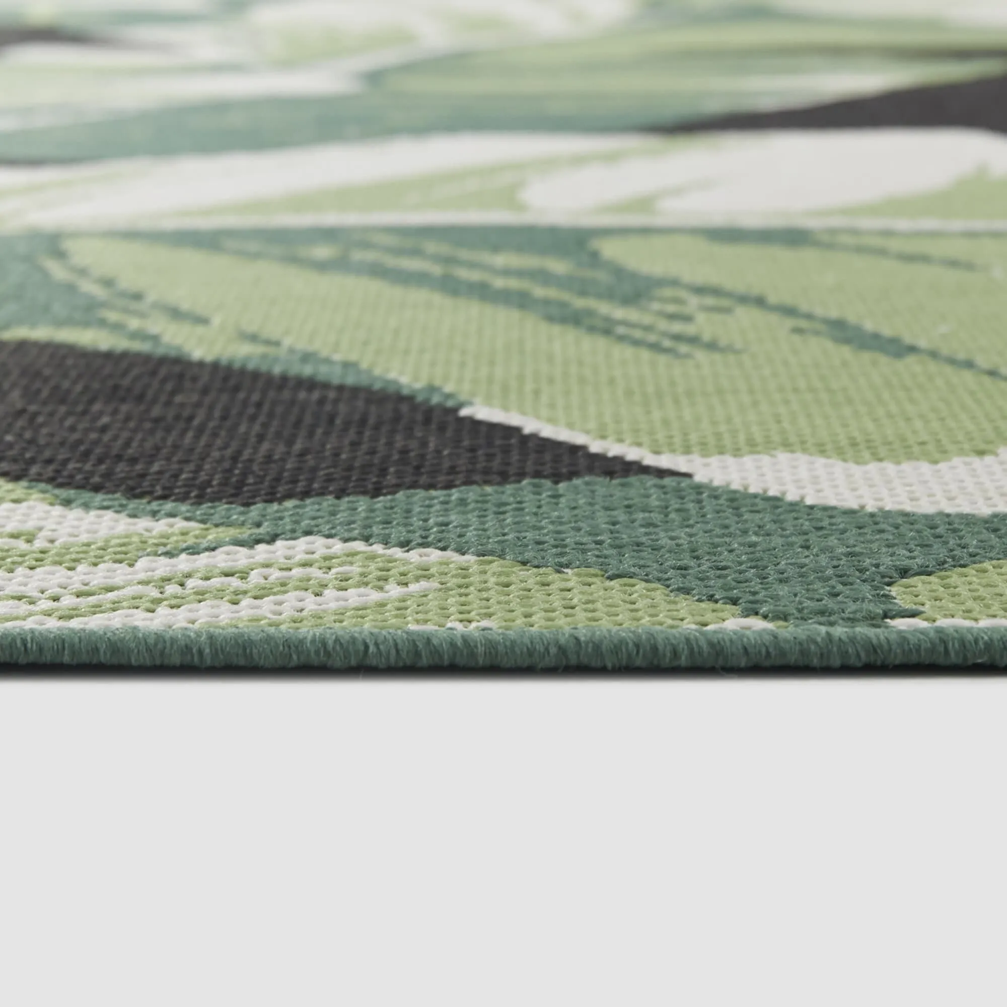 Bissen Botanical Palm Leaf Indoor/Outdoor Area Rug