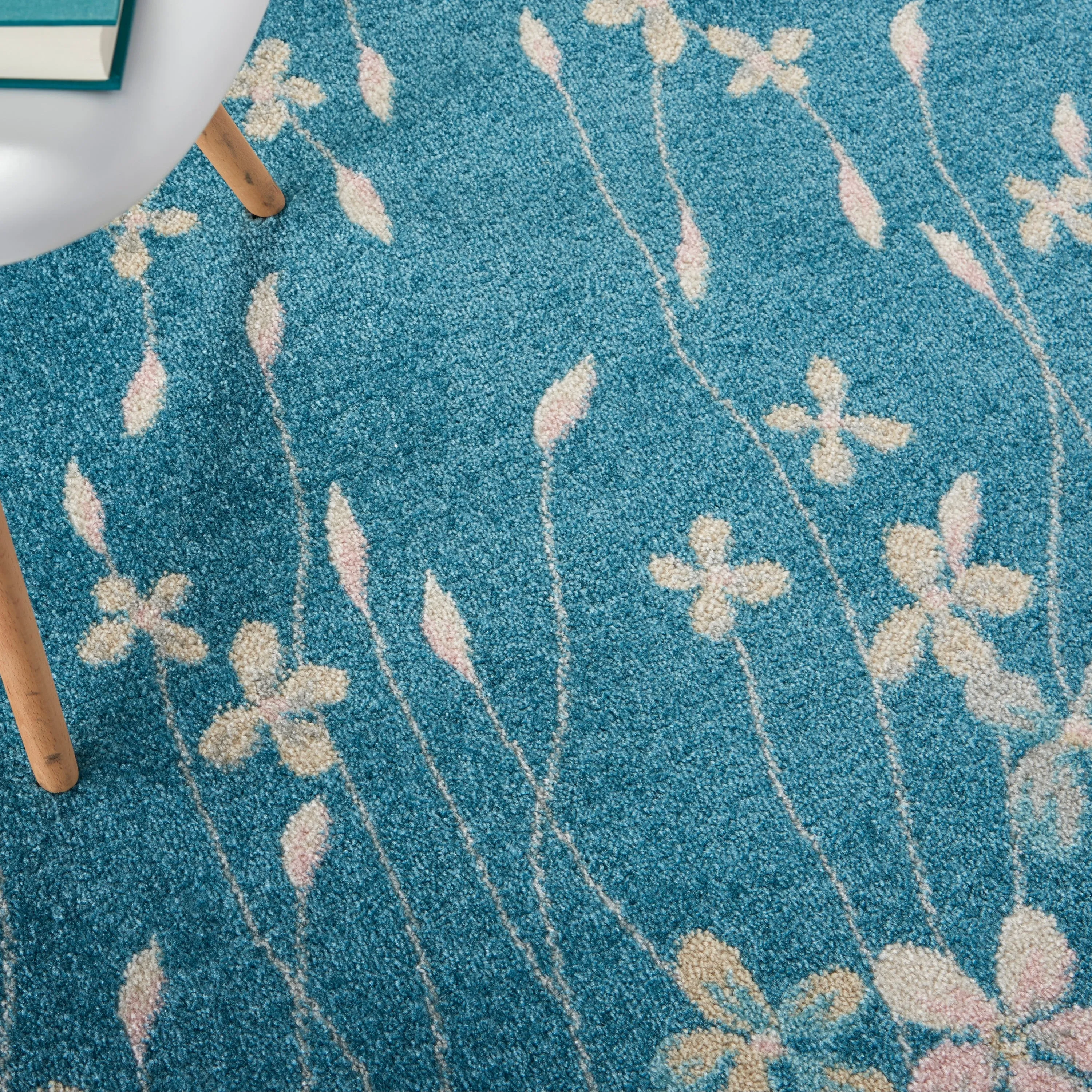 Carson Carrington Molle Floral Area Rug
