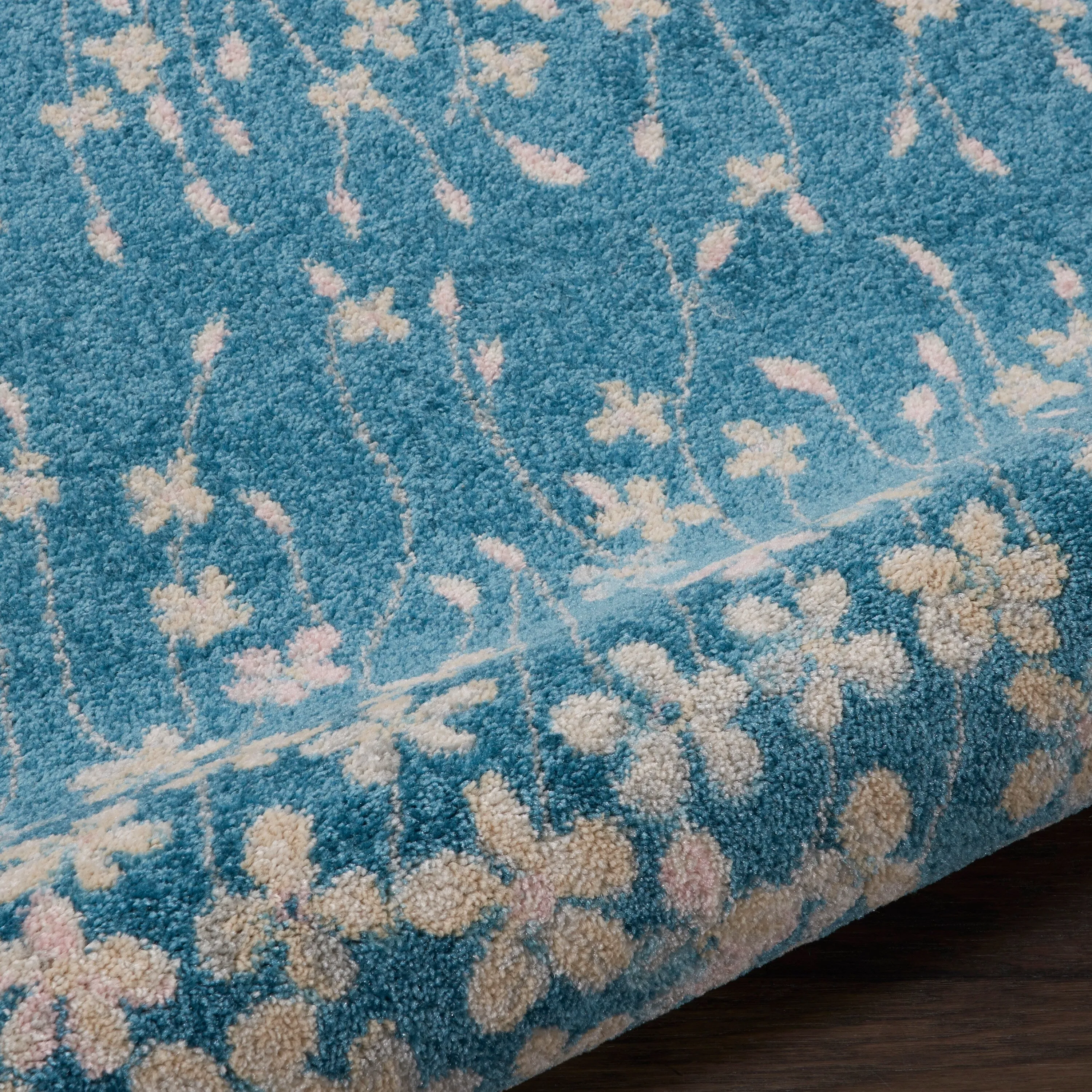 Carson Carrington Molle Floral Area Rug