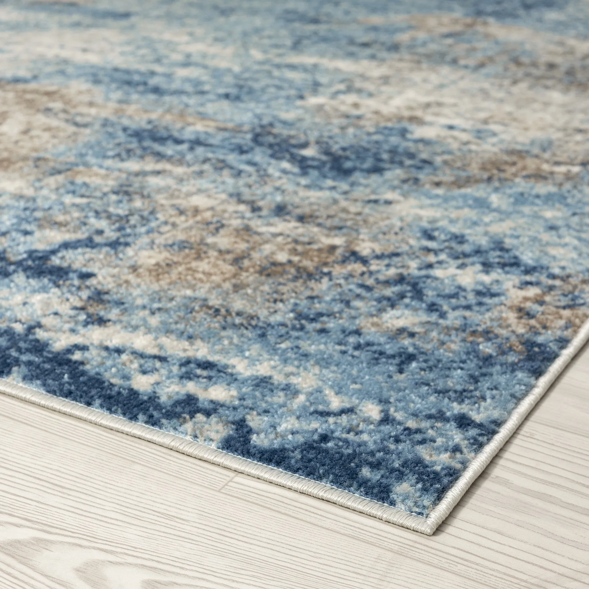 Chesney Modern & Contemporary Abstract Indoor Area Rug