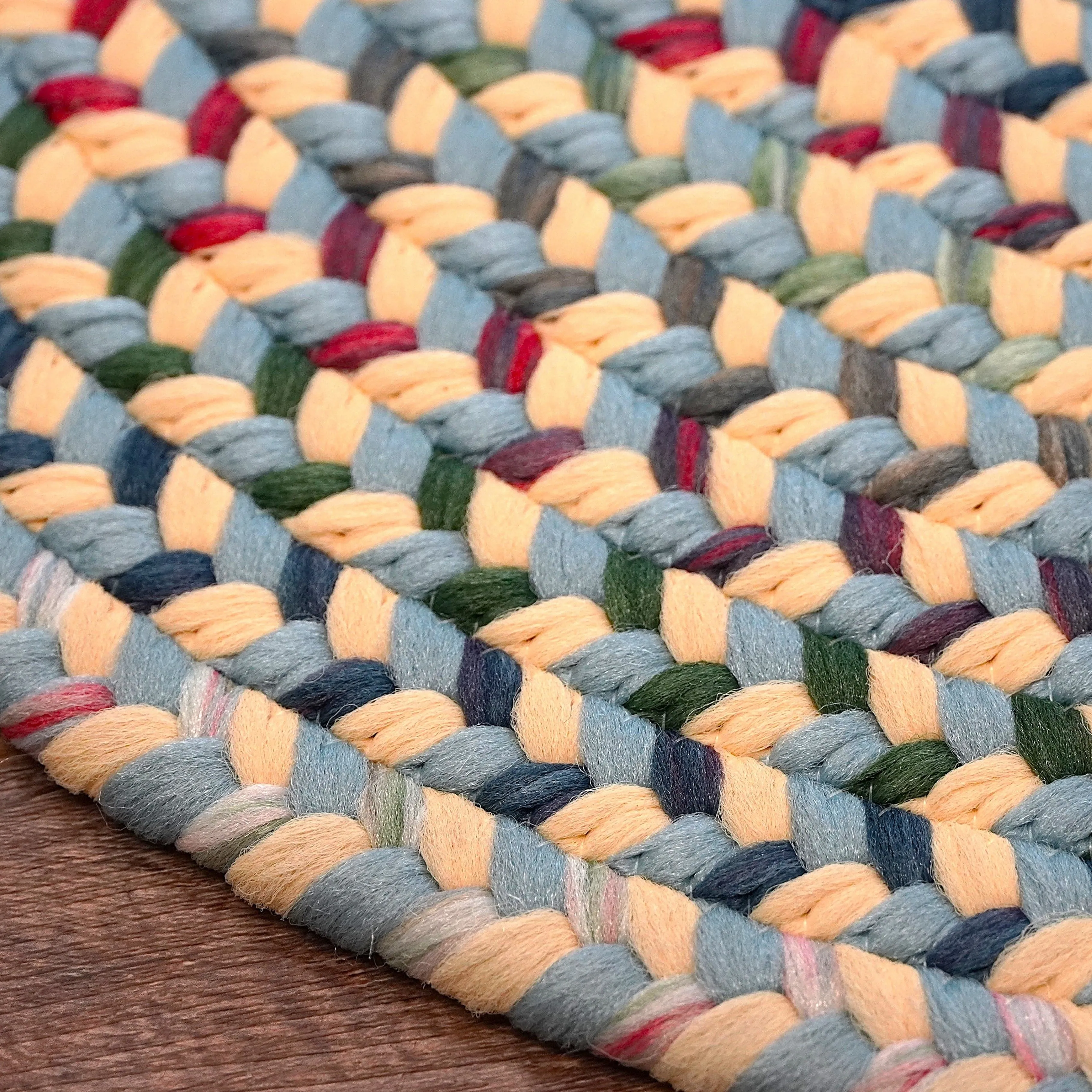 Colonial Mills Rowland Braid Round Area Rug