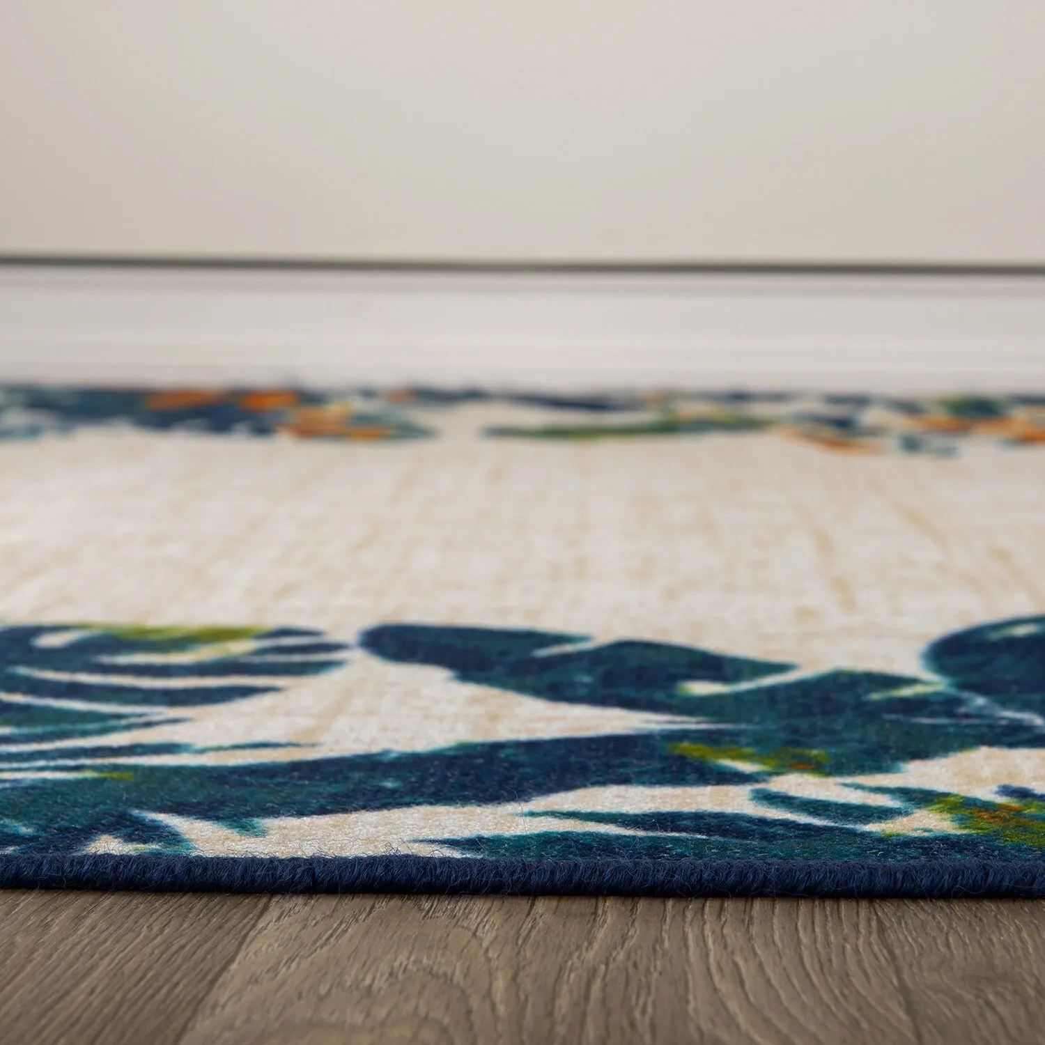 Contemporary Floral Border Indoor/Outdoor Area Rug