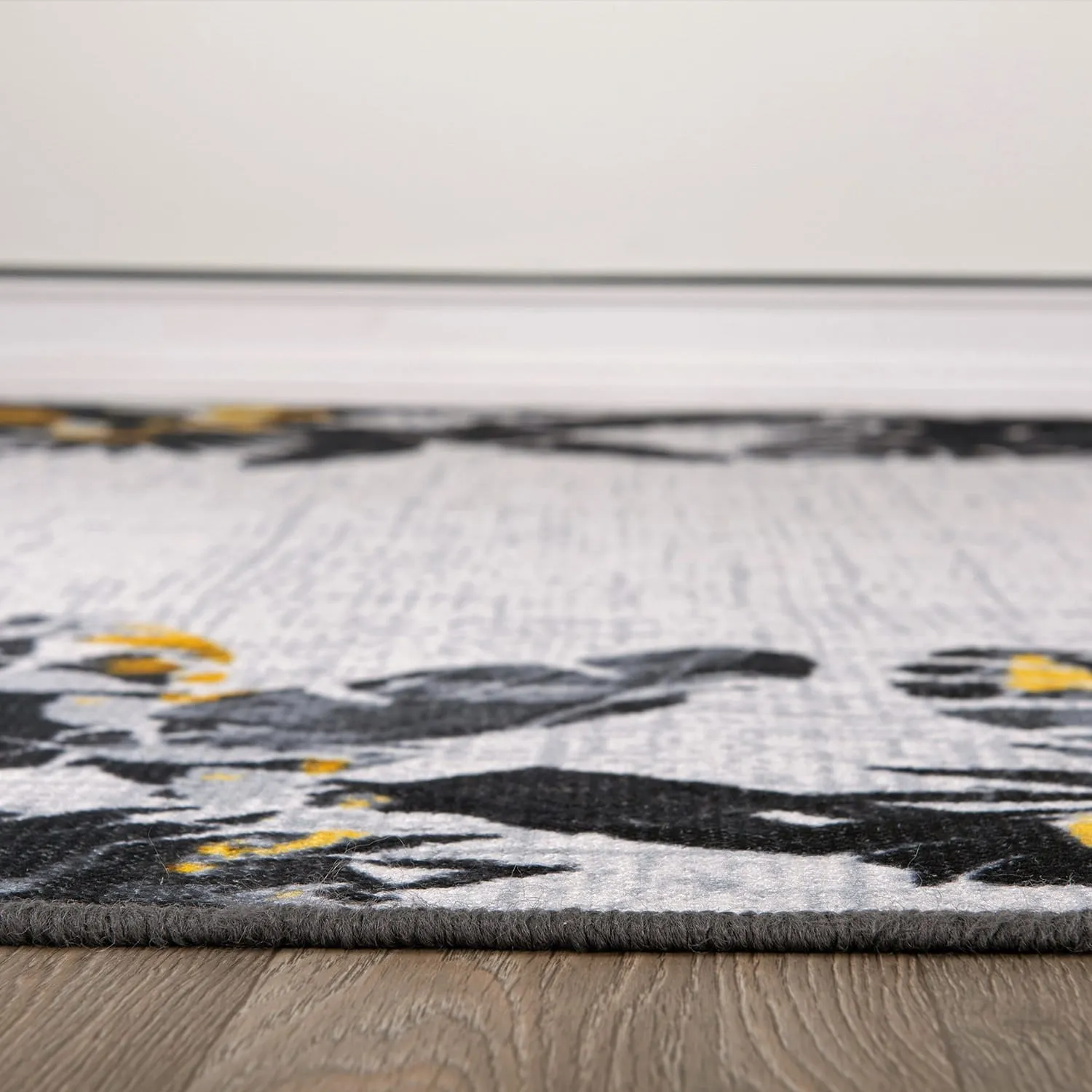 Contemporary Floral Border Indoor/Outdoor Area Rug