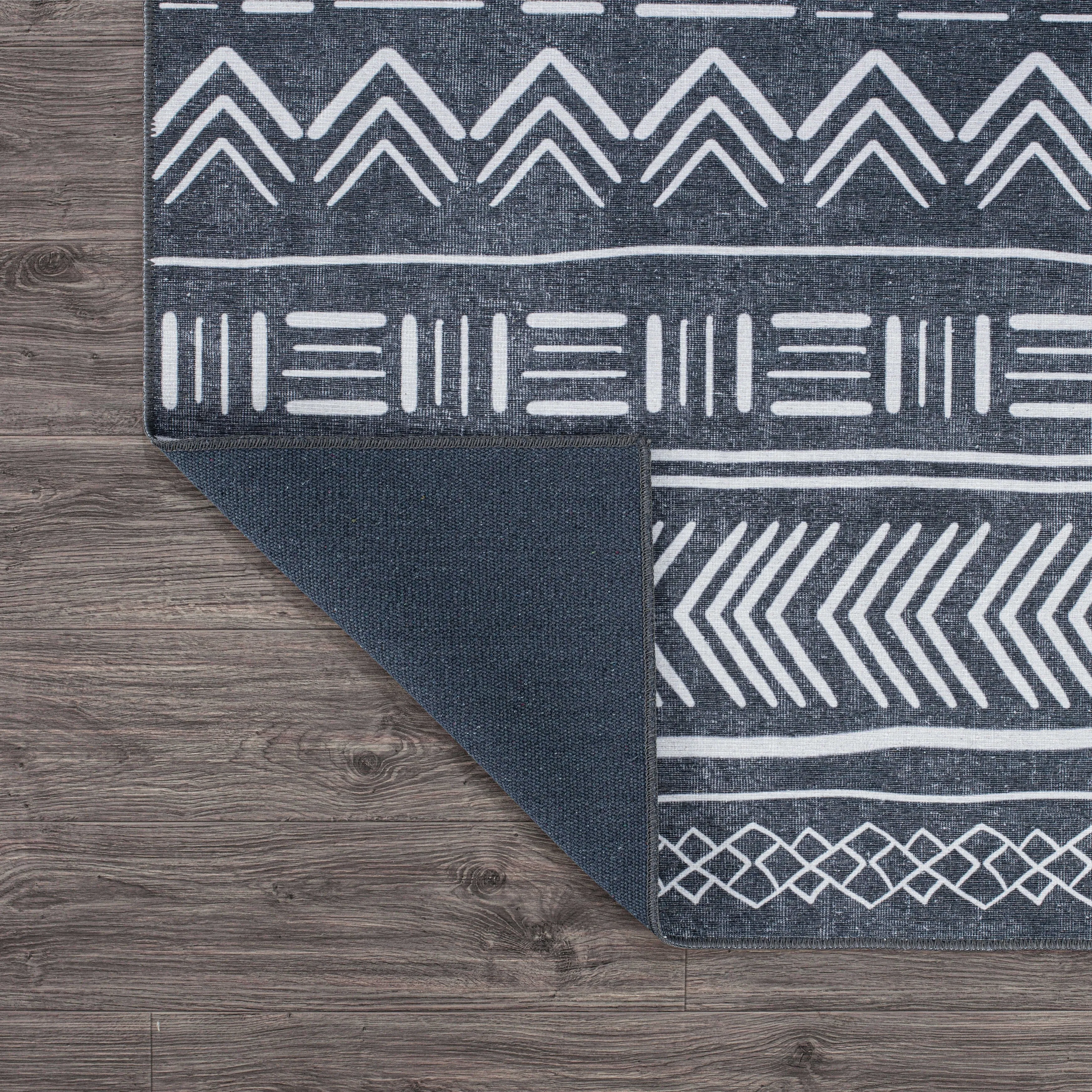 Contemporary Geometric Bohemian Machine Washable Area Rug