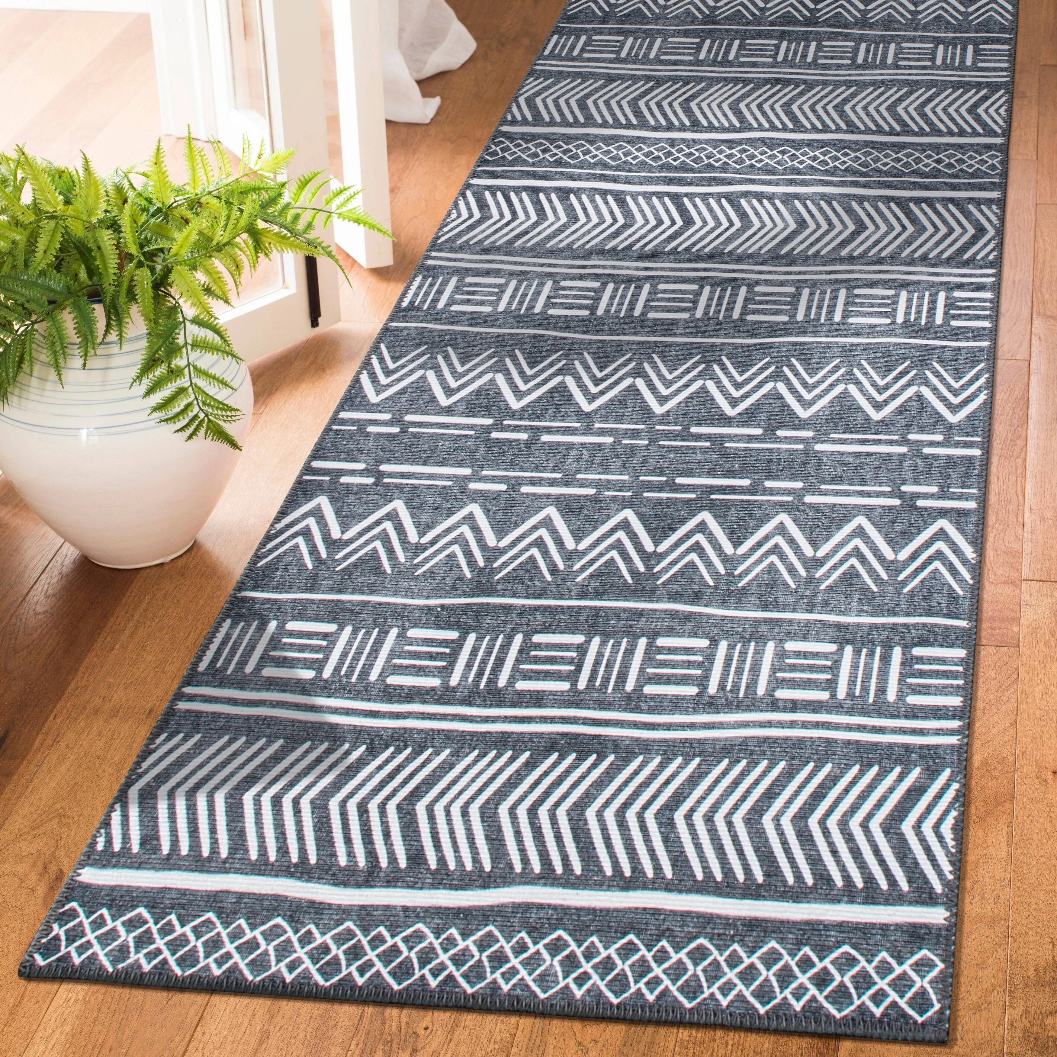 Contemporary Geometric Bohemian Machine Washable Area Rug