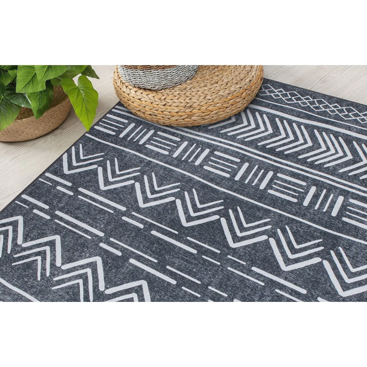 Contemporary Geometric Bohemian Machine Washable Area Rug