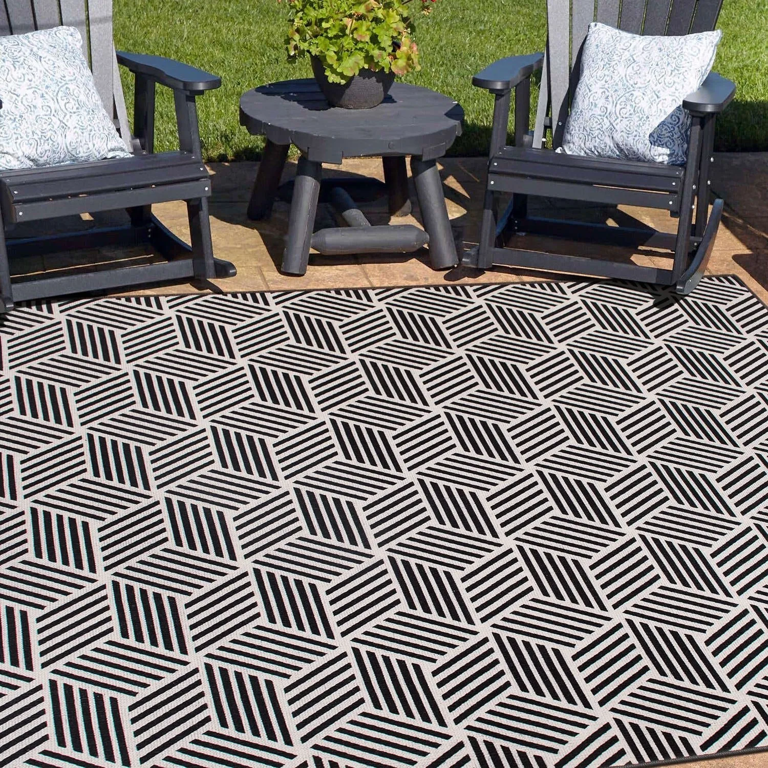 Contemporary Geometric Cubes Indoor/Outdoor Area Rug