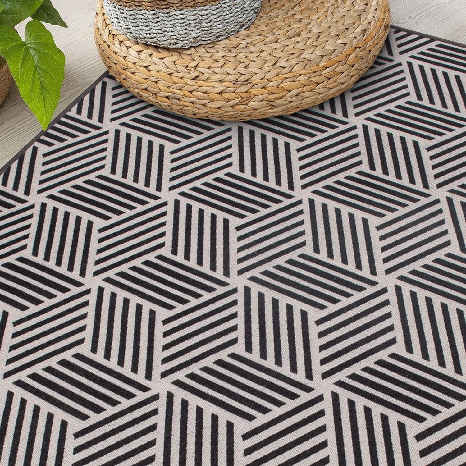 Contemporary Geometric Cubes Indoor/Outdoor Area Rug