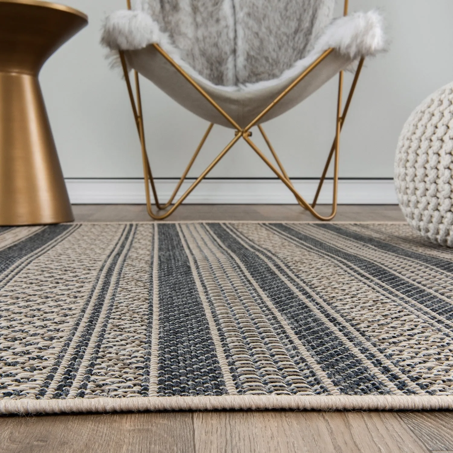 Contemporary Geometric Indoor/Outdoor Area Rug