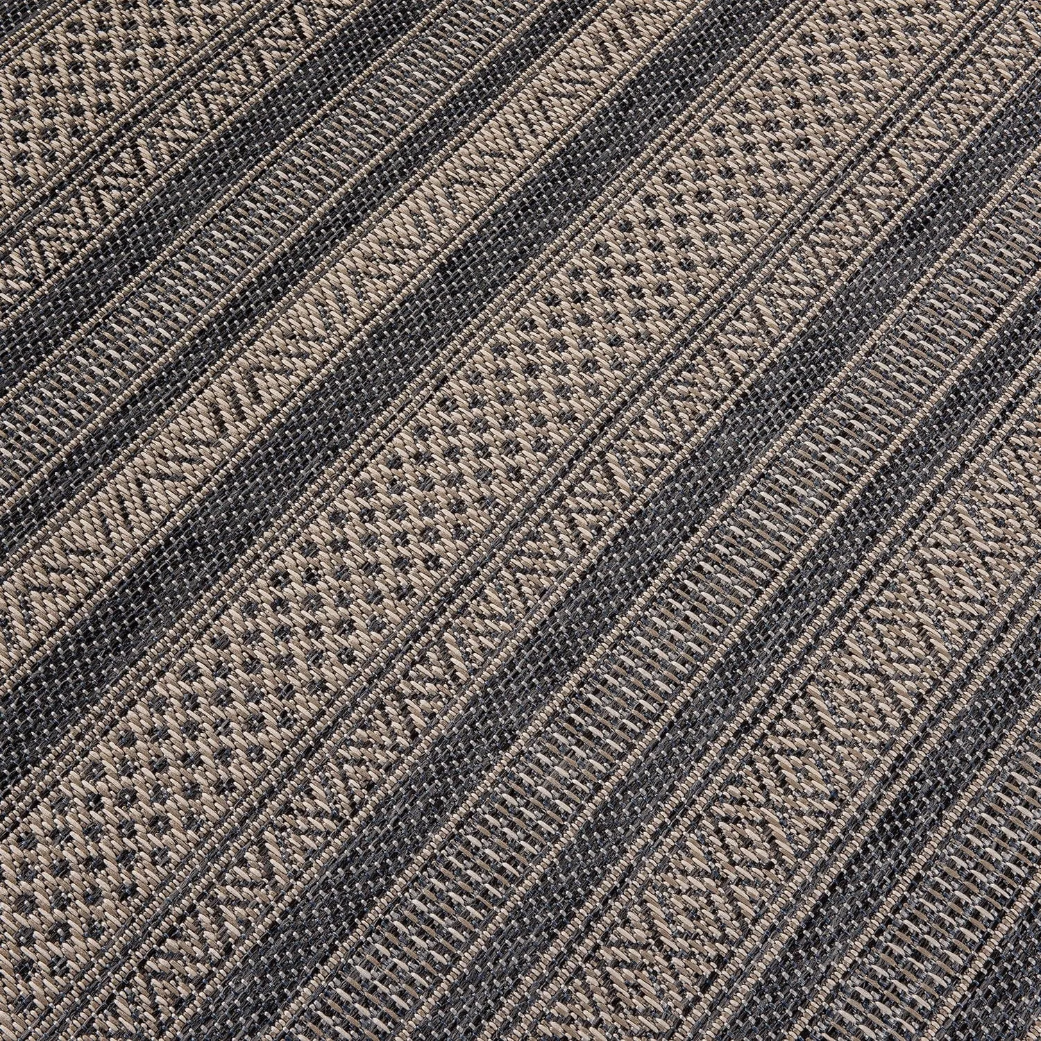 Contemporary Geometric Indoor/Outdoor Area Rug