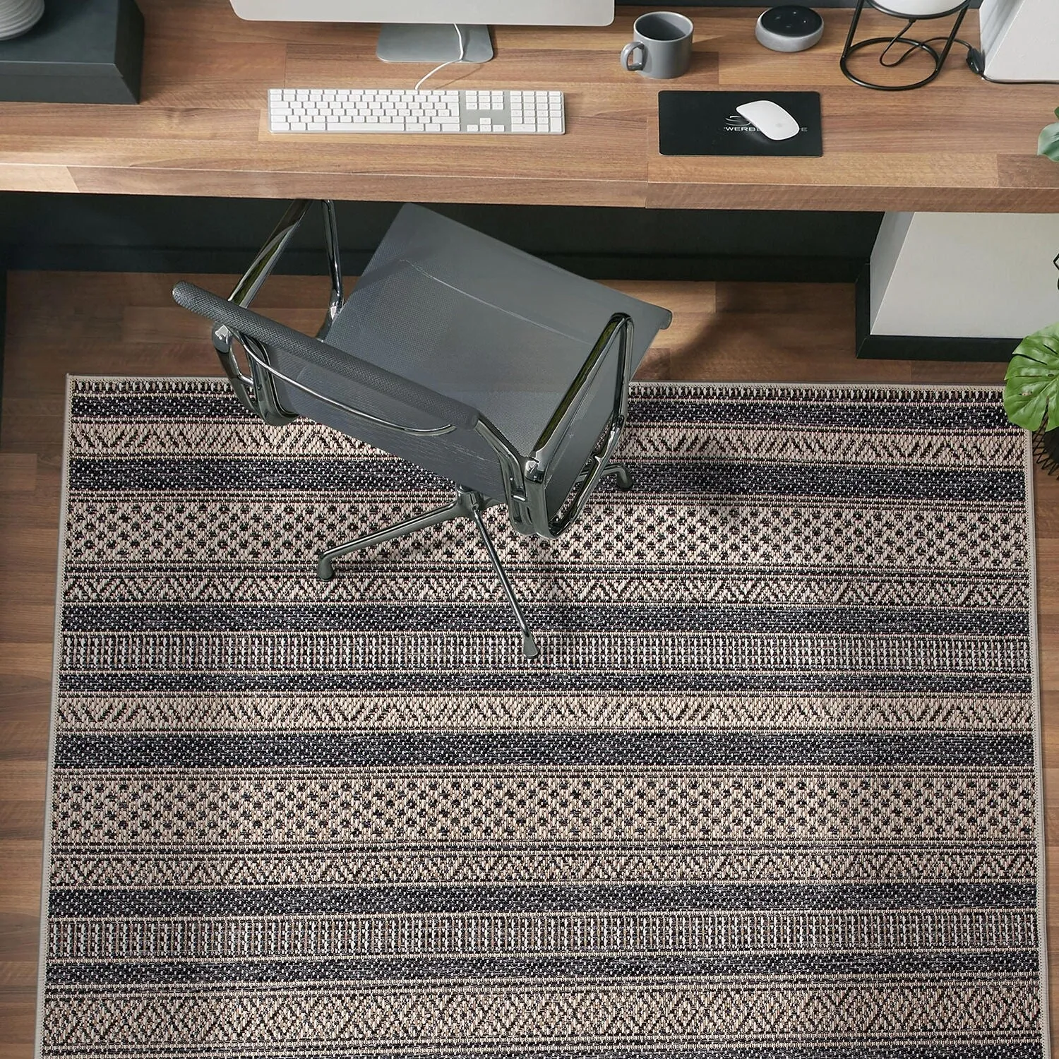 Contemporary Geometric Indoor/Outdoor Area Rug