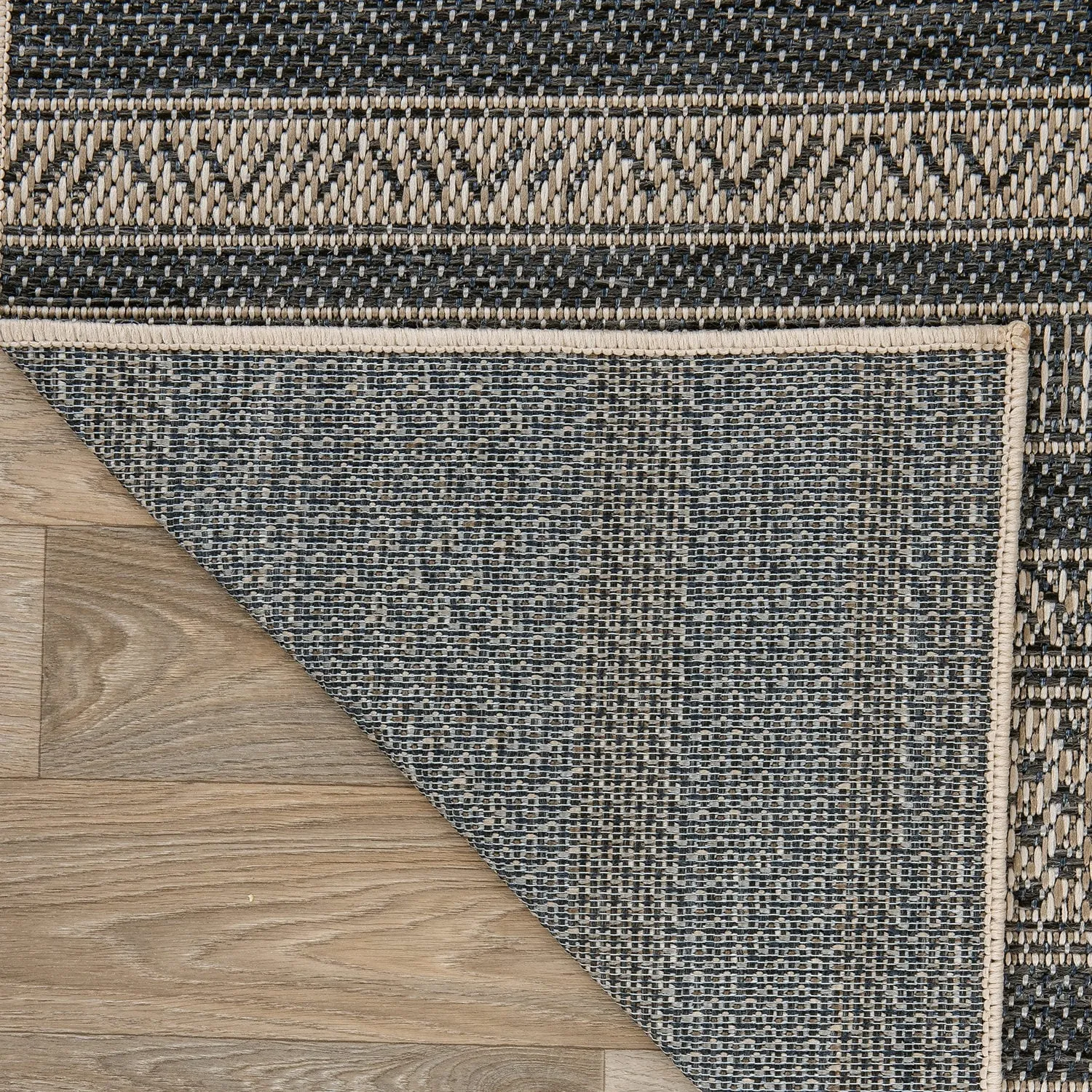 Contemporary Geometric Indoor/Outdoor Area Rug
