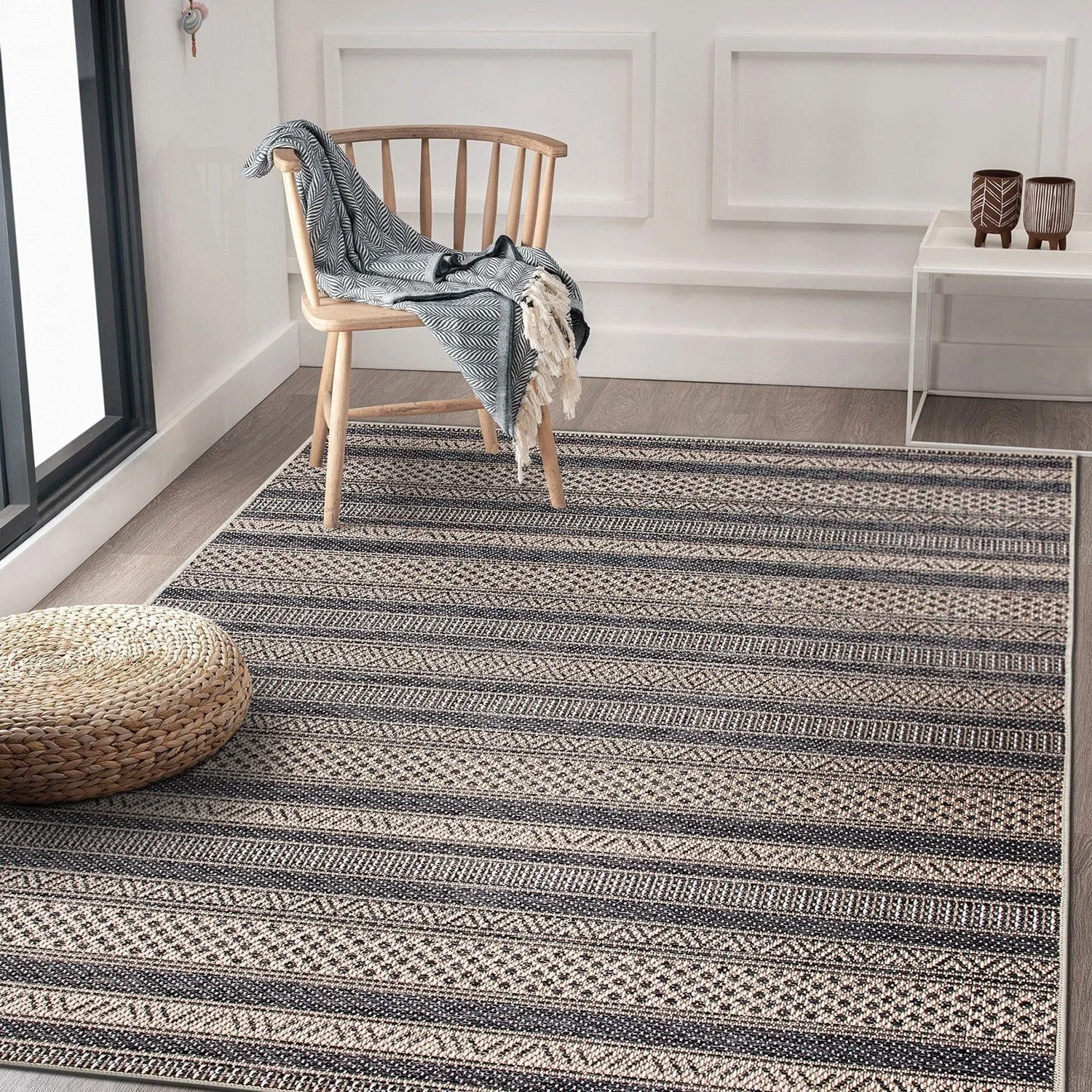 Contemporary Geometric Indoor/Outdoor Area Rug