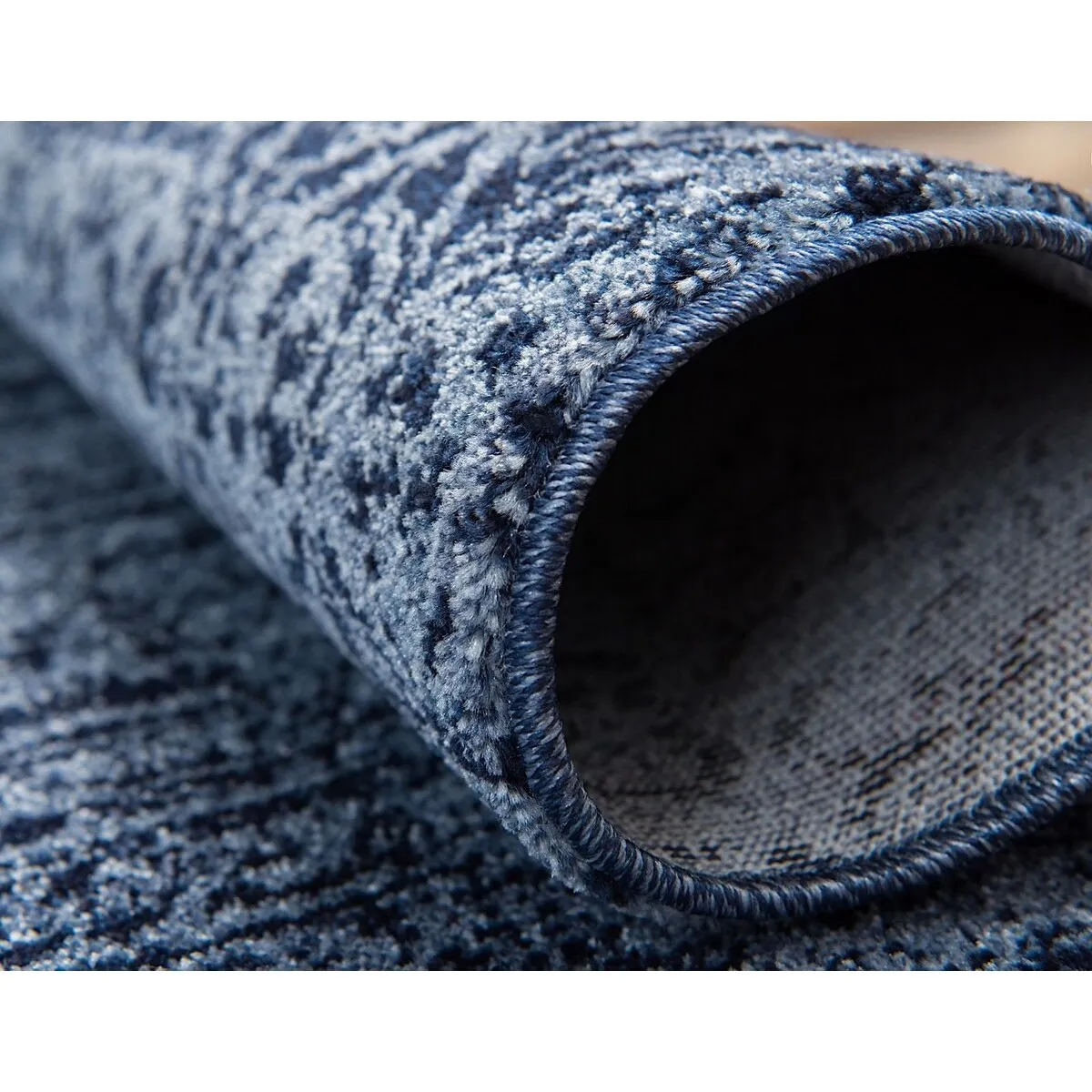 Contemporary Weby Collection Area Rug