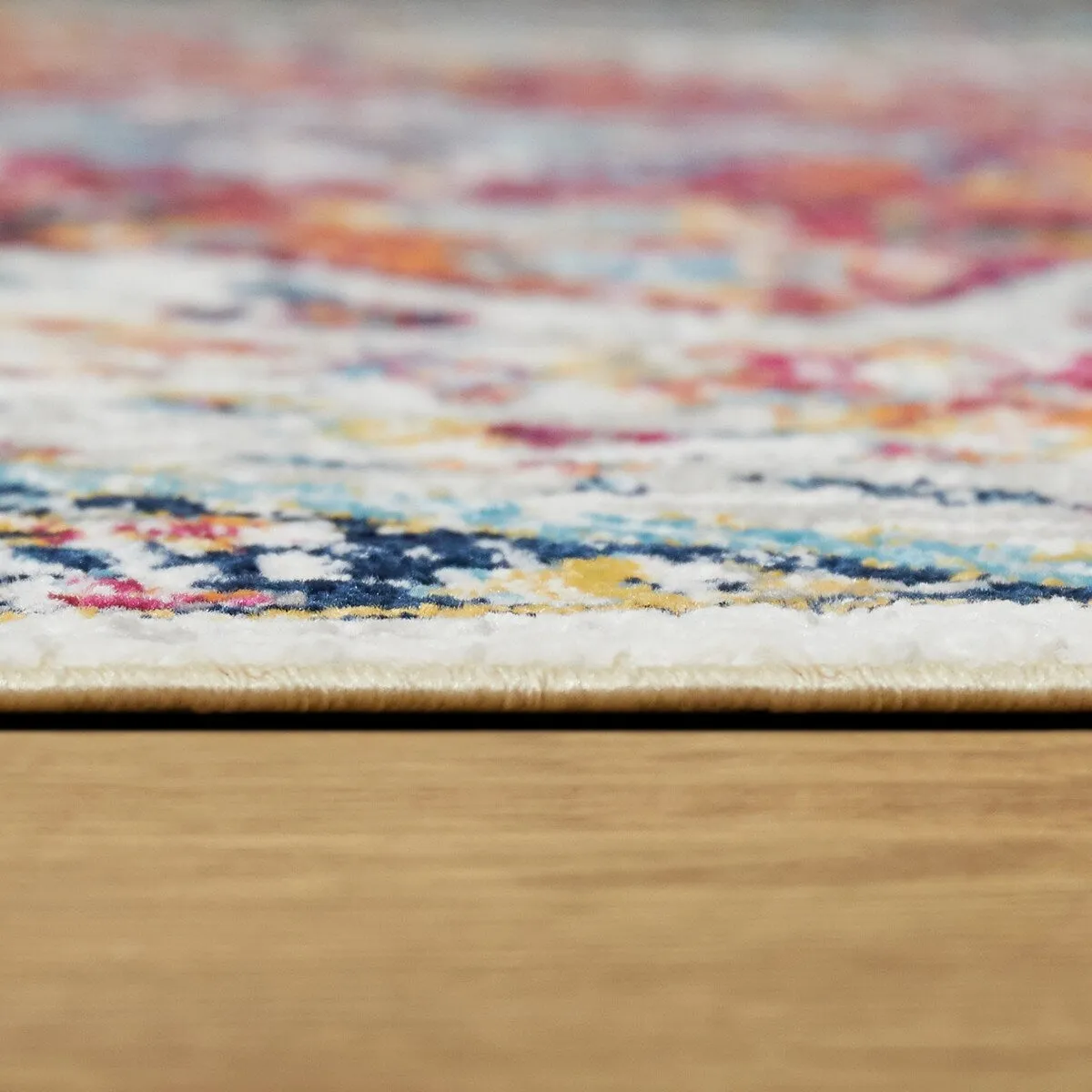 Everhart Vintage Floral Medallion Area Rug