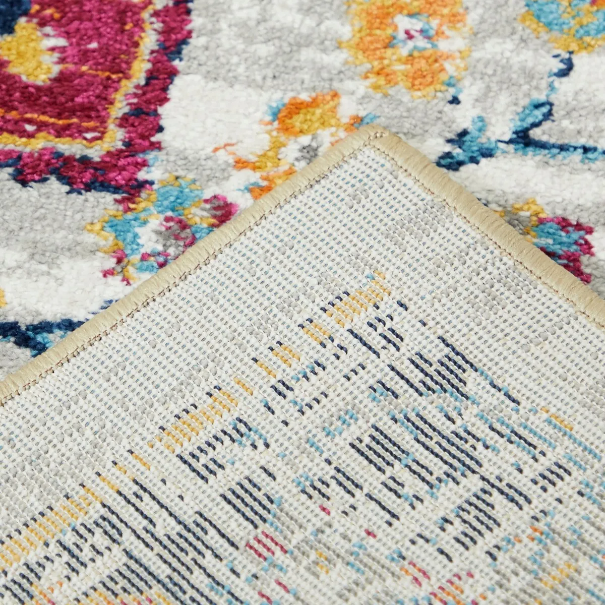 Everhart Vintage Floral Medallion Area Rug