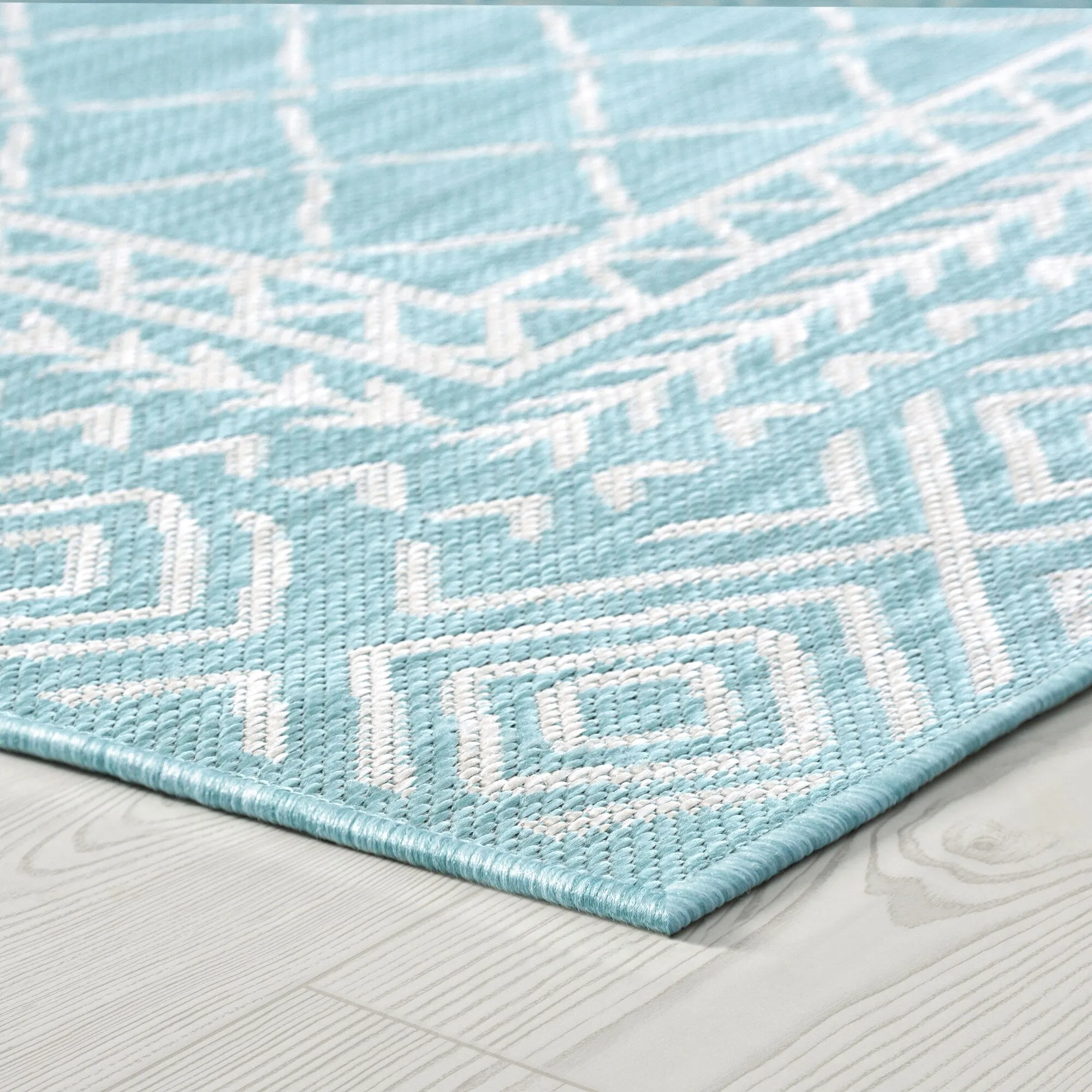 Exo Coastal Diamond Indoor/Outdoor Area Rug