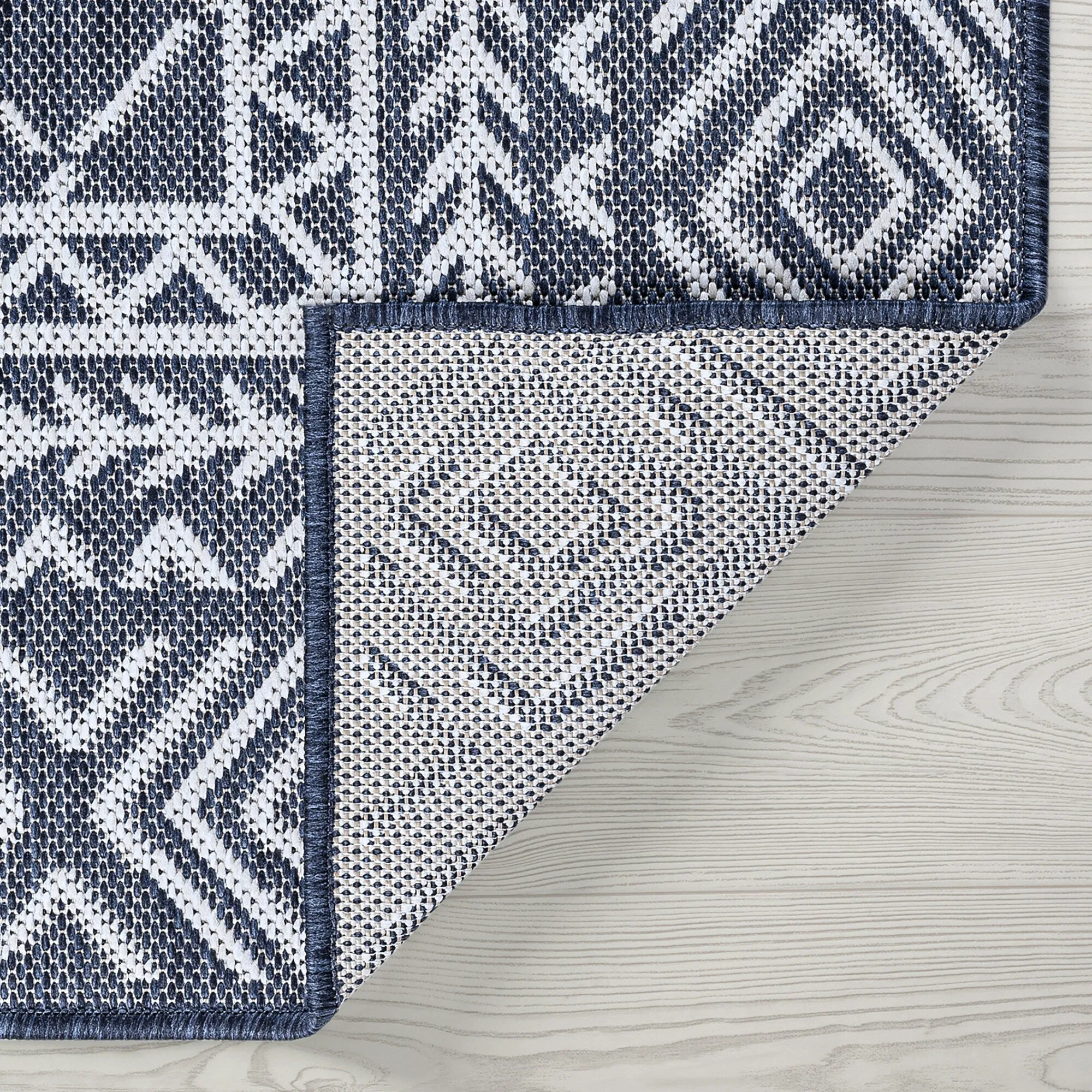 Exo Coastal Diamond Indoor/Outdoor Area Rug