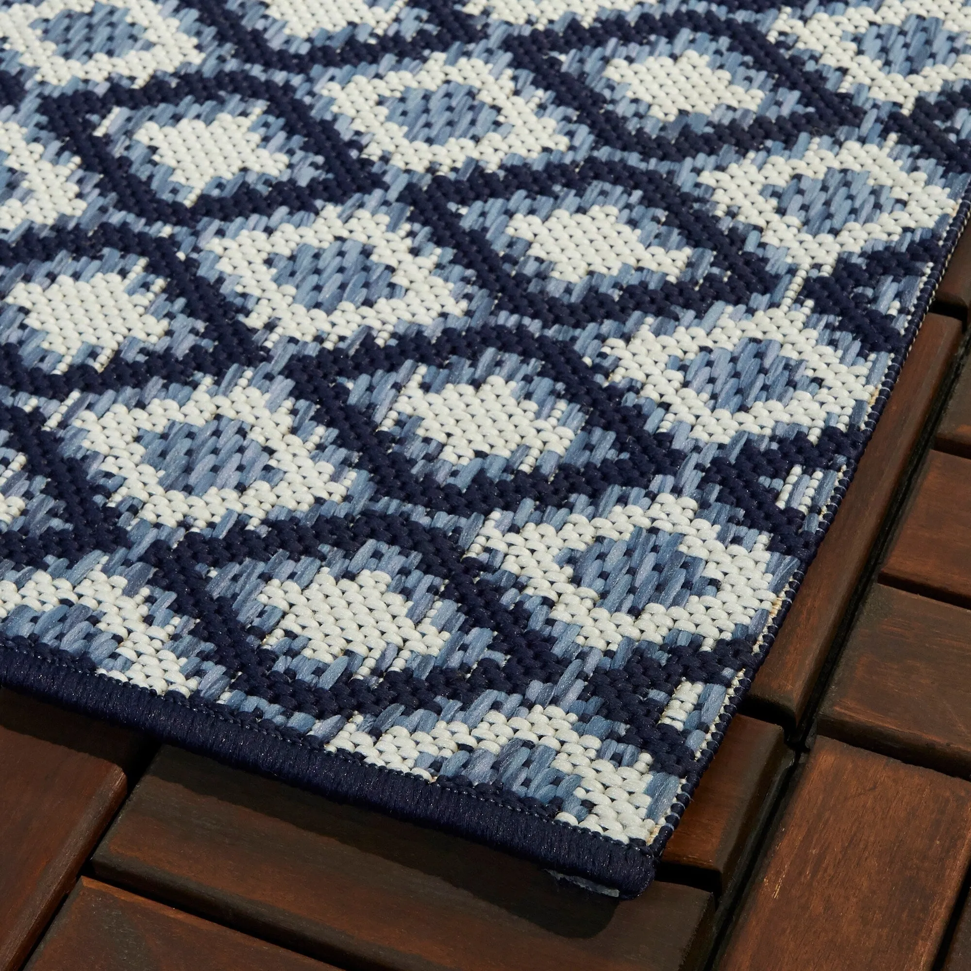 Fabien Diamond Trellis Indoor/Outdoor Area Rug