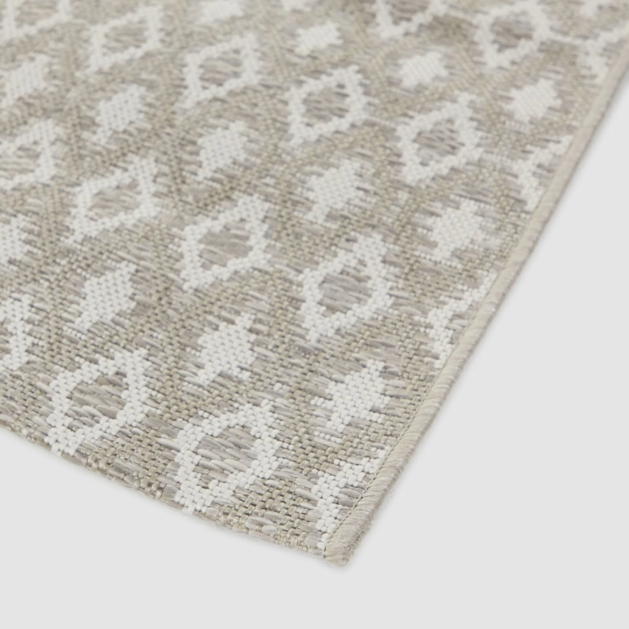Fabien Diamond Trellis Indoor/Outdoor Area Rug