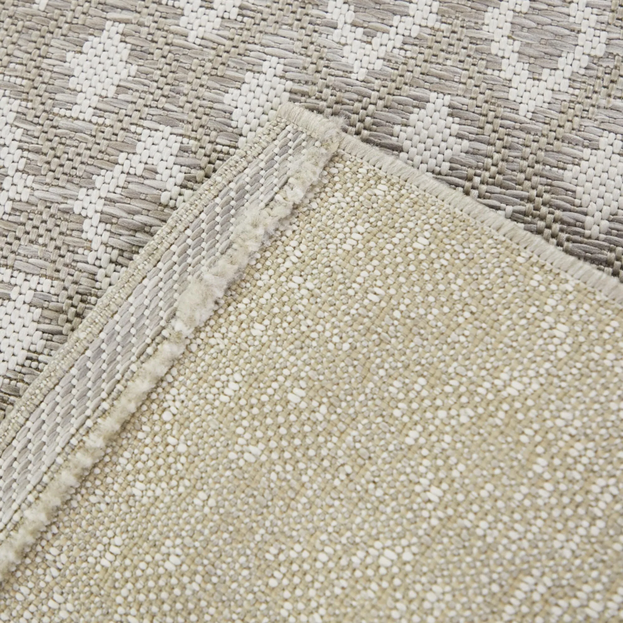 Fabien Diamond Trellis Indoor/Outdoor Area Rug