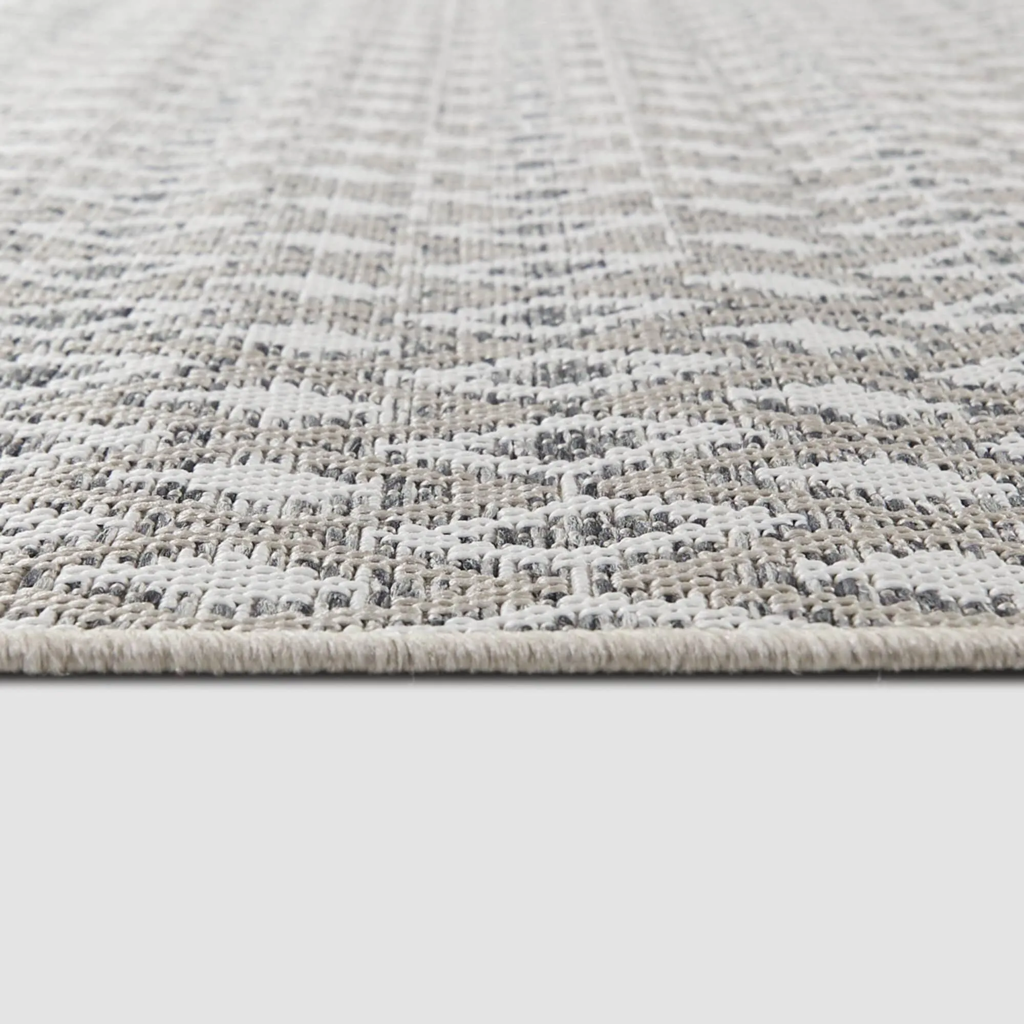 Fabien Diamond Trellis Indoor/Outdoor Area Rug