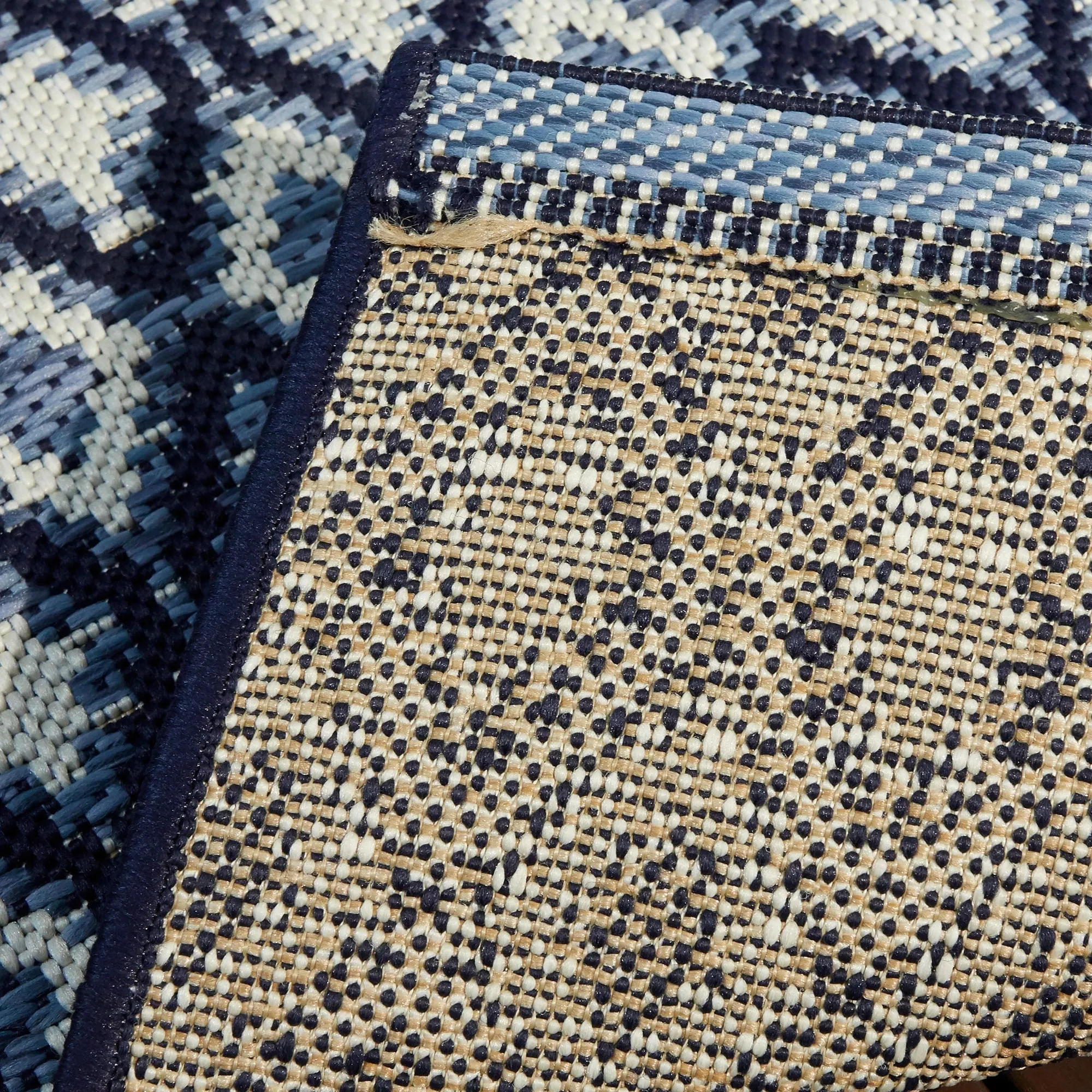 Fabien Diamond Trellis Indoor/Outdoor Area Rug