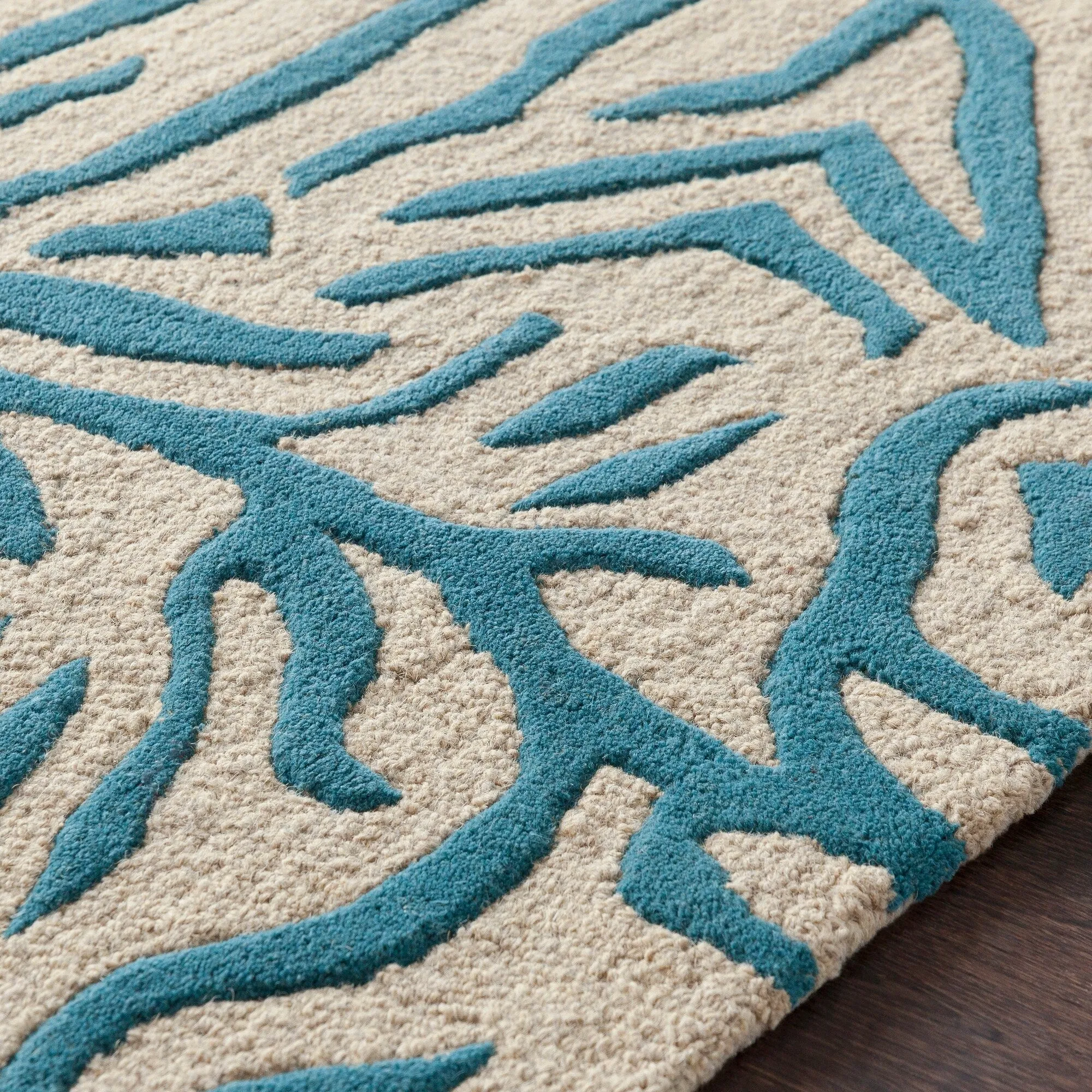 Hand-Tufted Belt Wool Rug