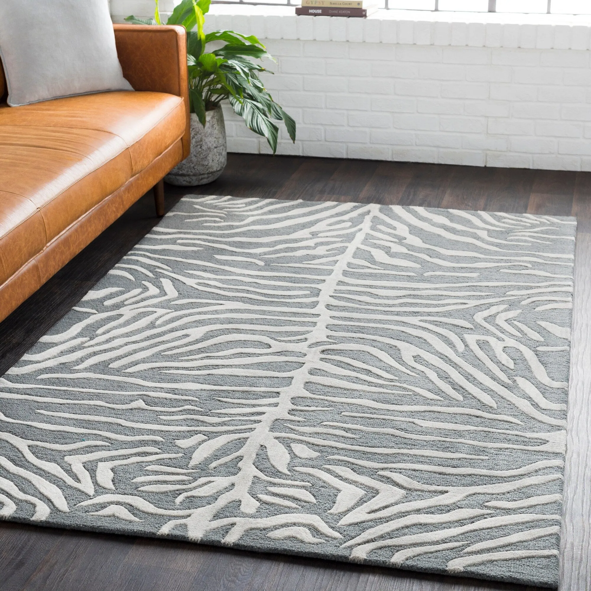 Hand-Tufted Belt Wool Rug