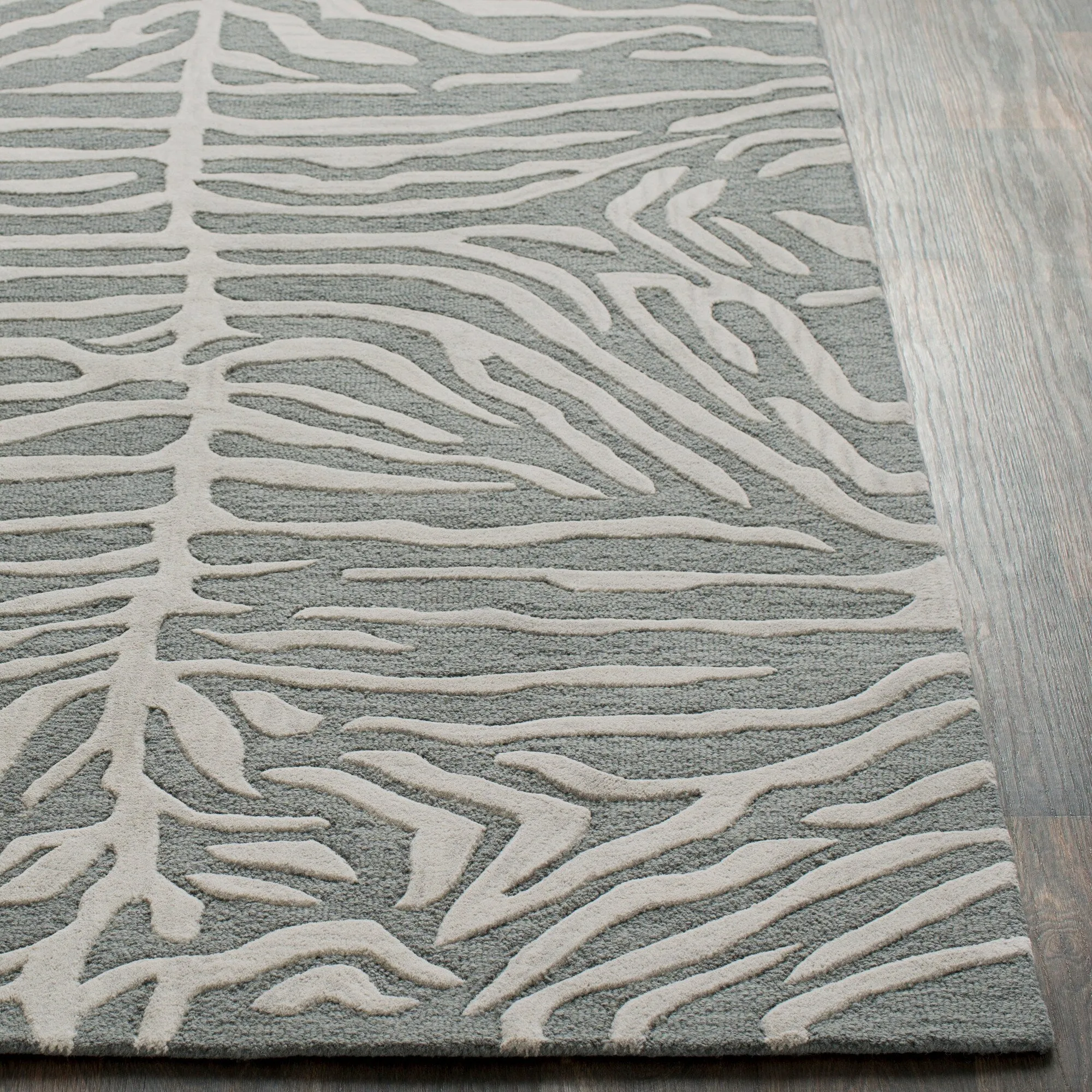 Hand-Tufted Belt Wool Rug