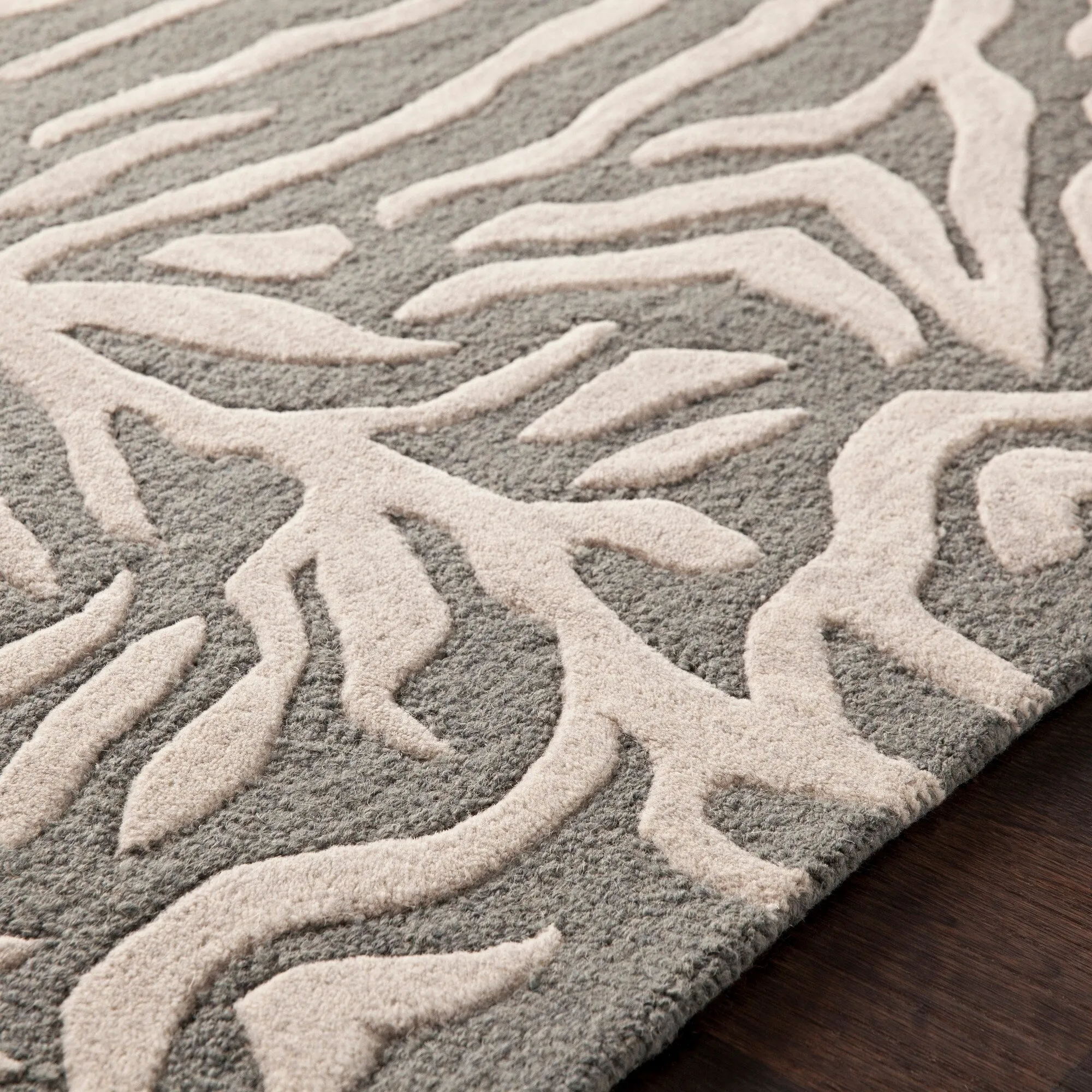 Hand-Tufted Belt Wool Rug