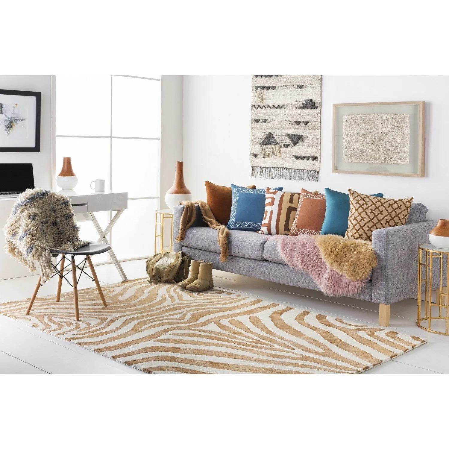 Hand-Tufted Villa Wool Rug