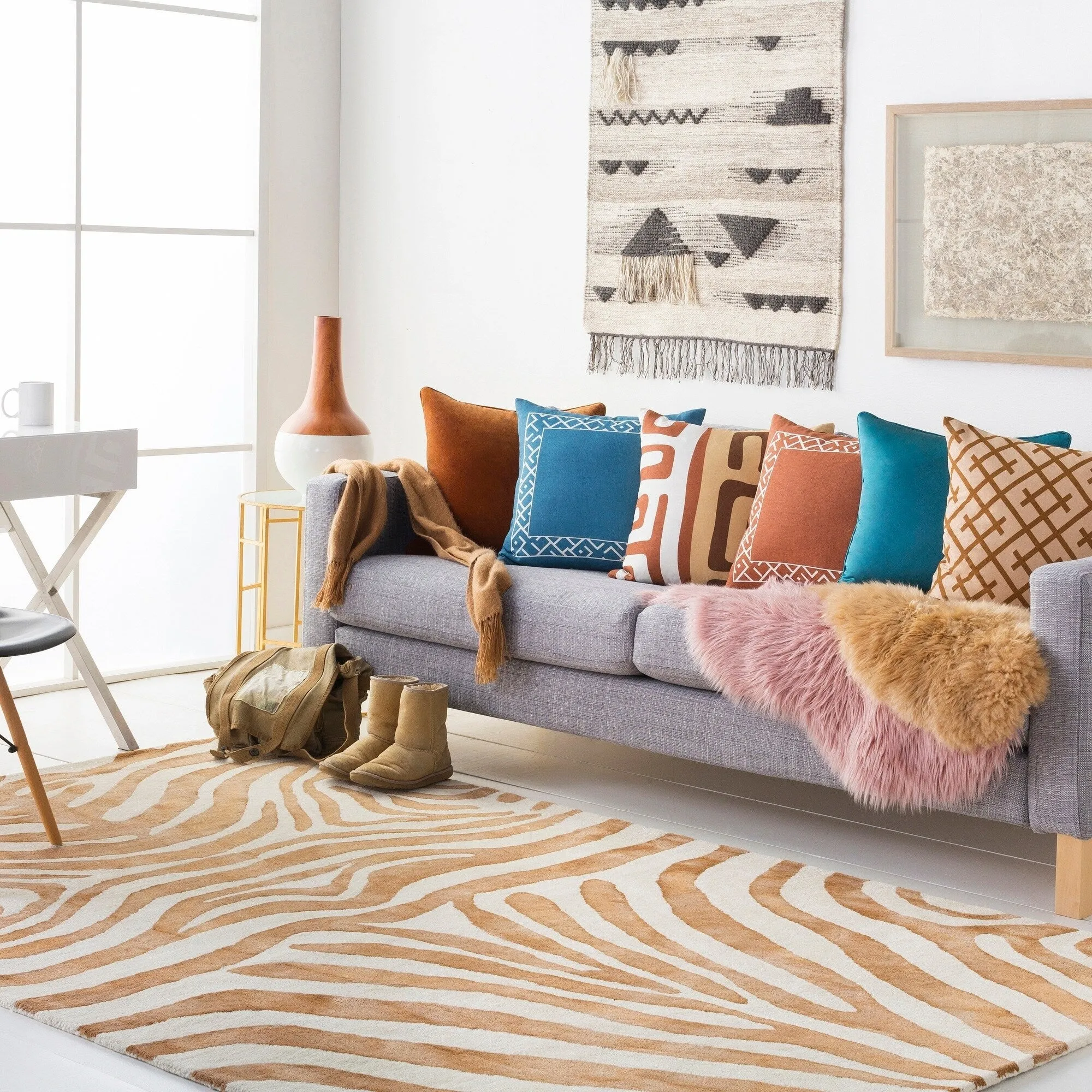 Hand-Tufted Villa Wool Rug