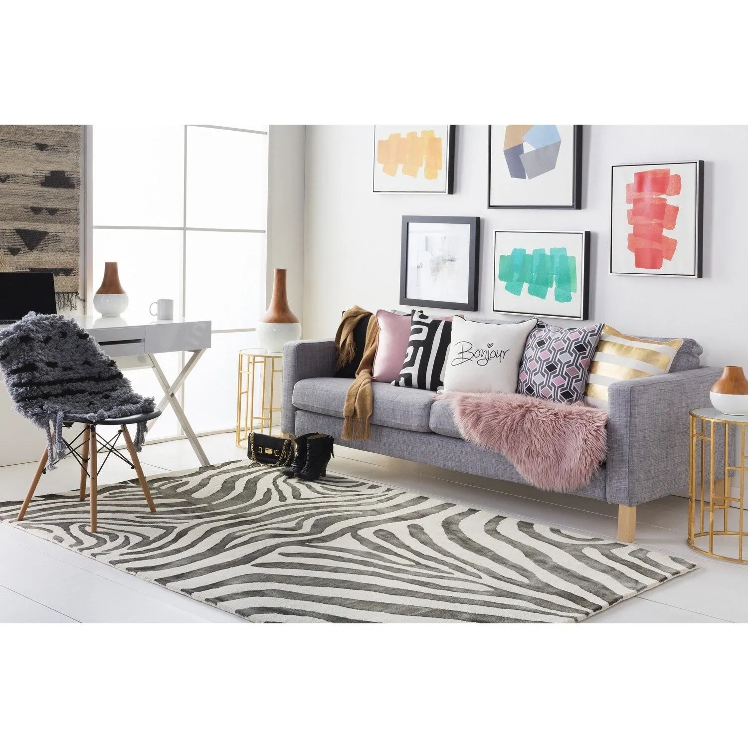 Hand-Tufted Villa Wool Rug