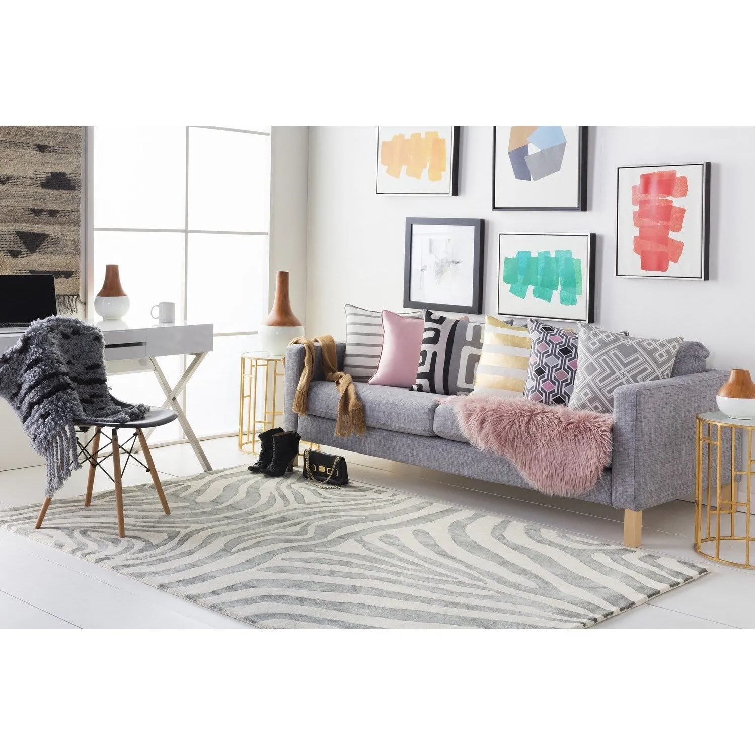 Hand-Tufted Villa Wool Rug