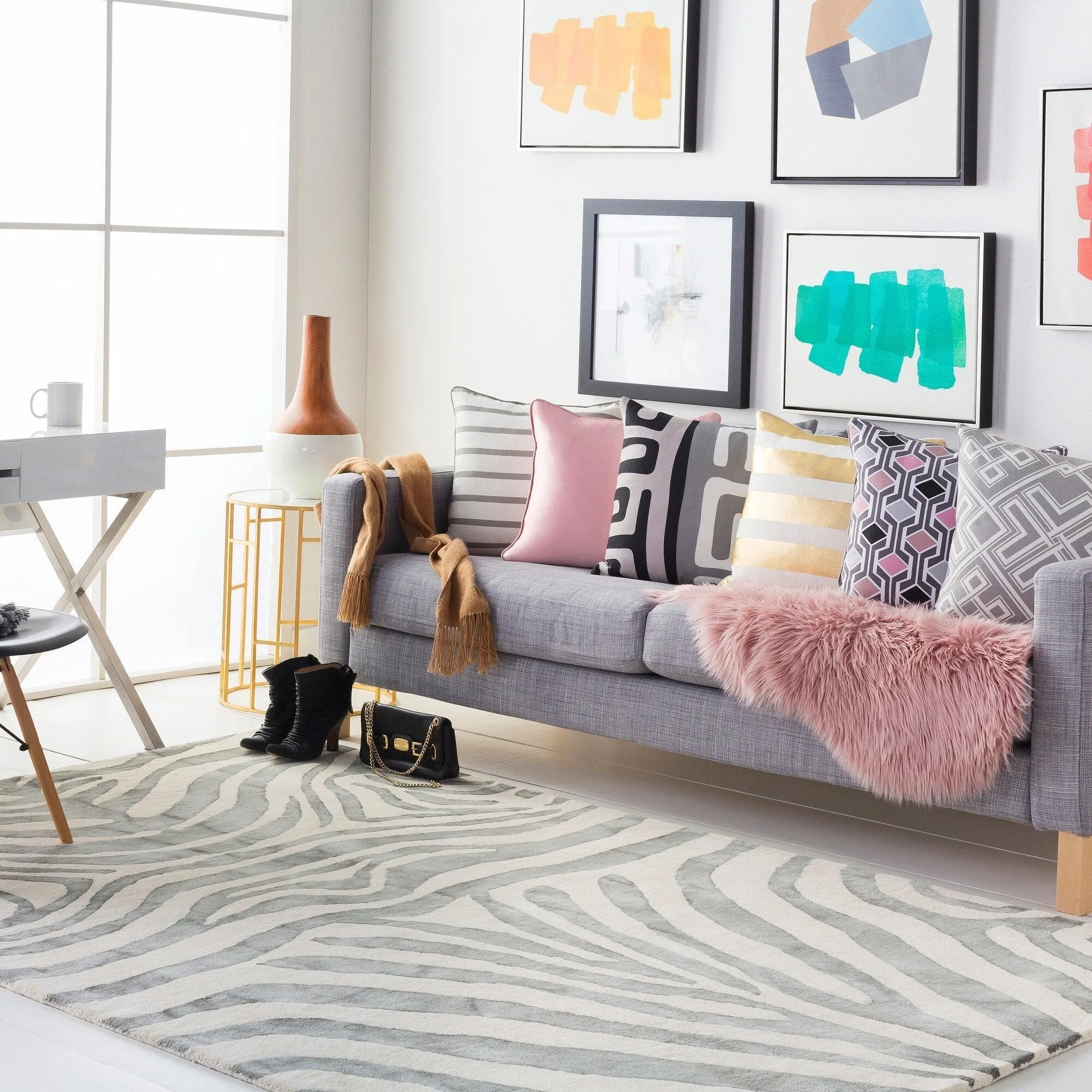 Hand-Tufted Villa Wool Rug