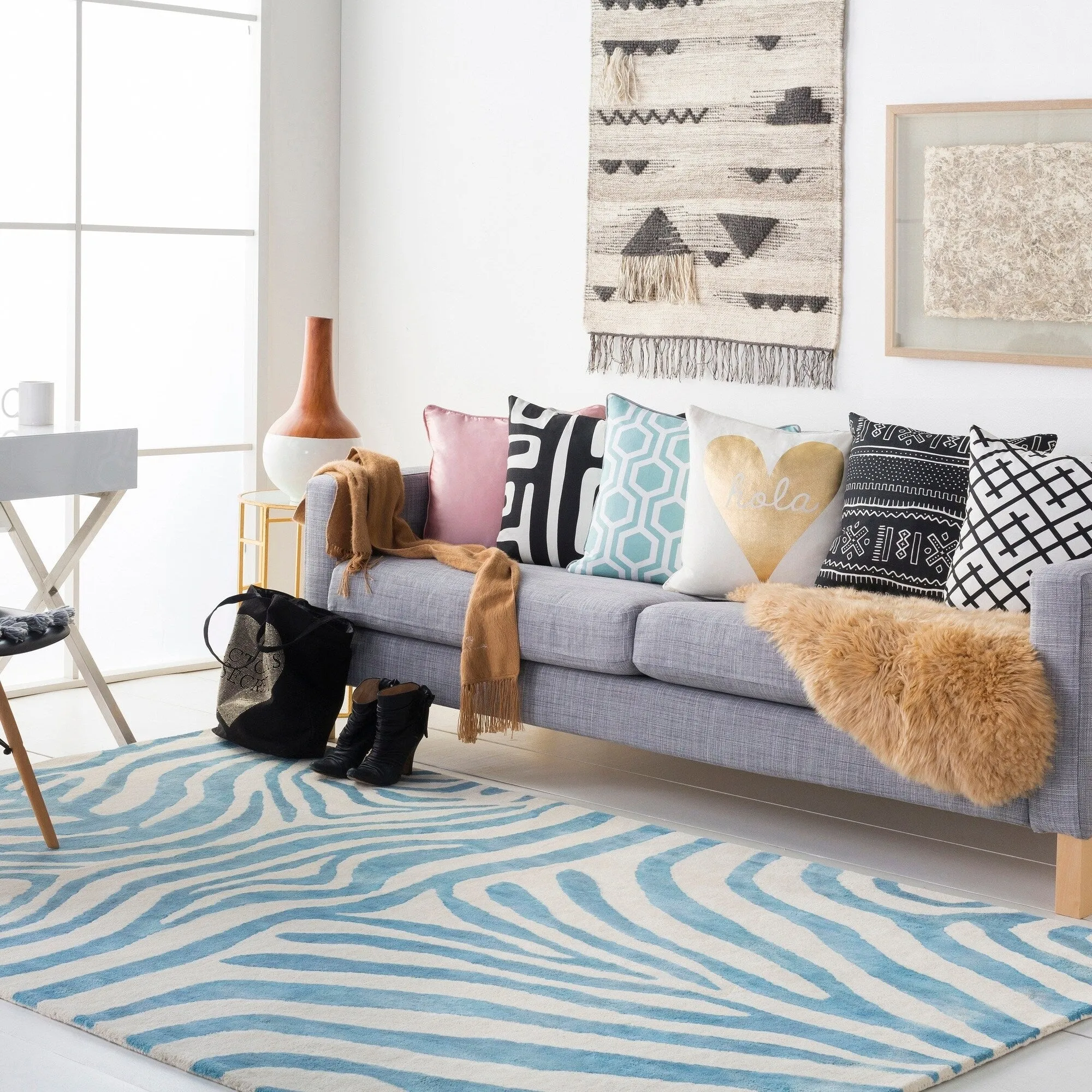 Hand-Tufted Villa Wool Rug