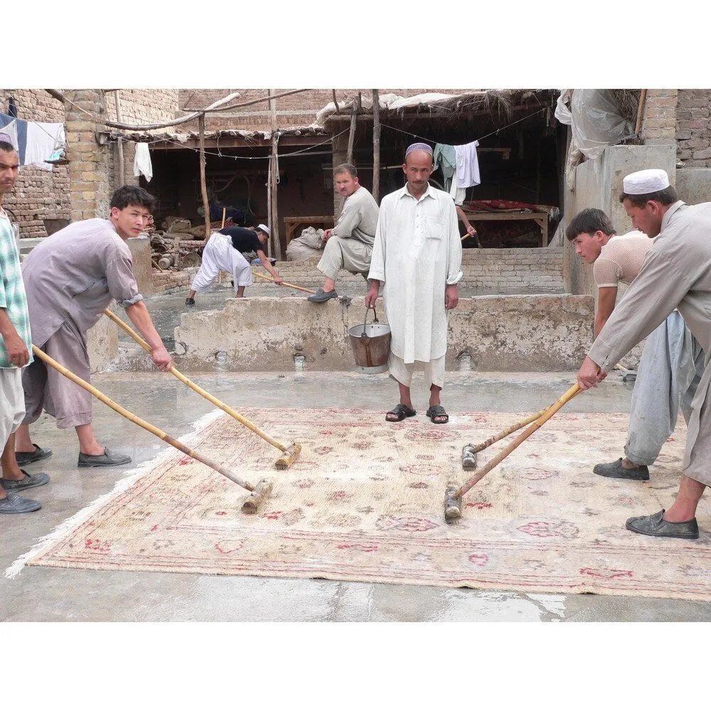 Handmade One-of-a-Kind Vegetable Dye Tabriz Wool Rug (Afghanistan) - 4'1 x 6'
