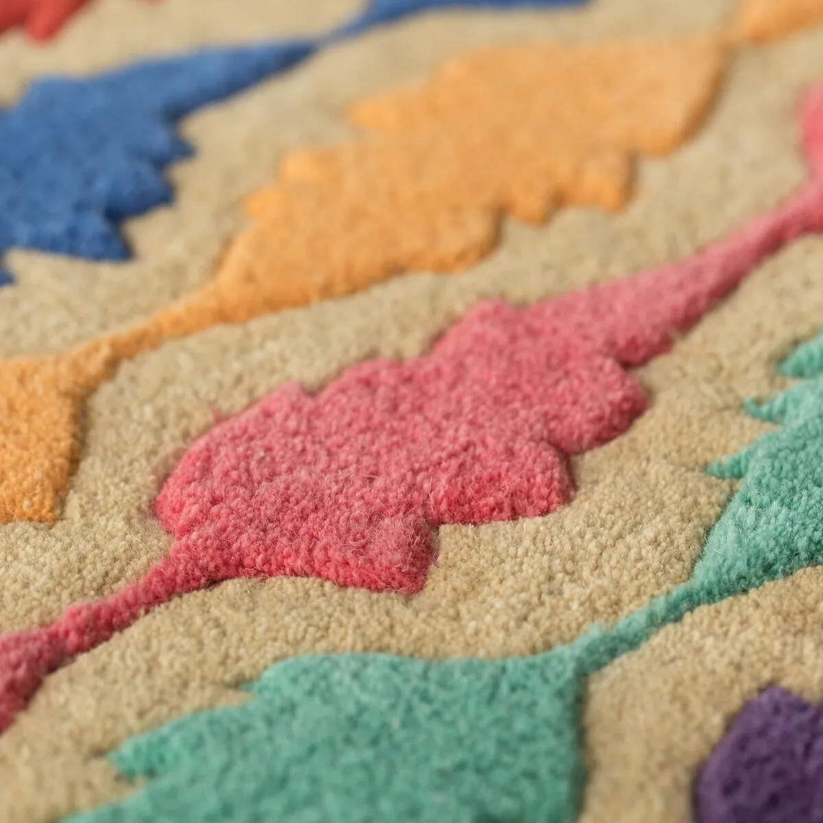 Handtufted Multicolored Leaf Design 100% Wool Area Rug. 3' x 5' Rectangle - 3' x 5'