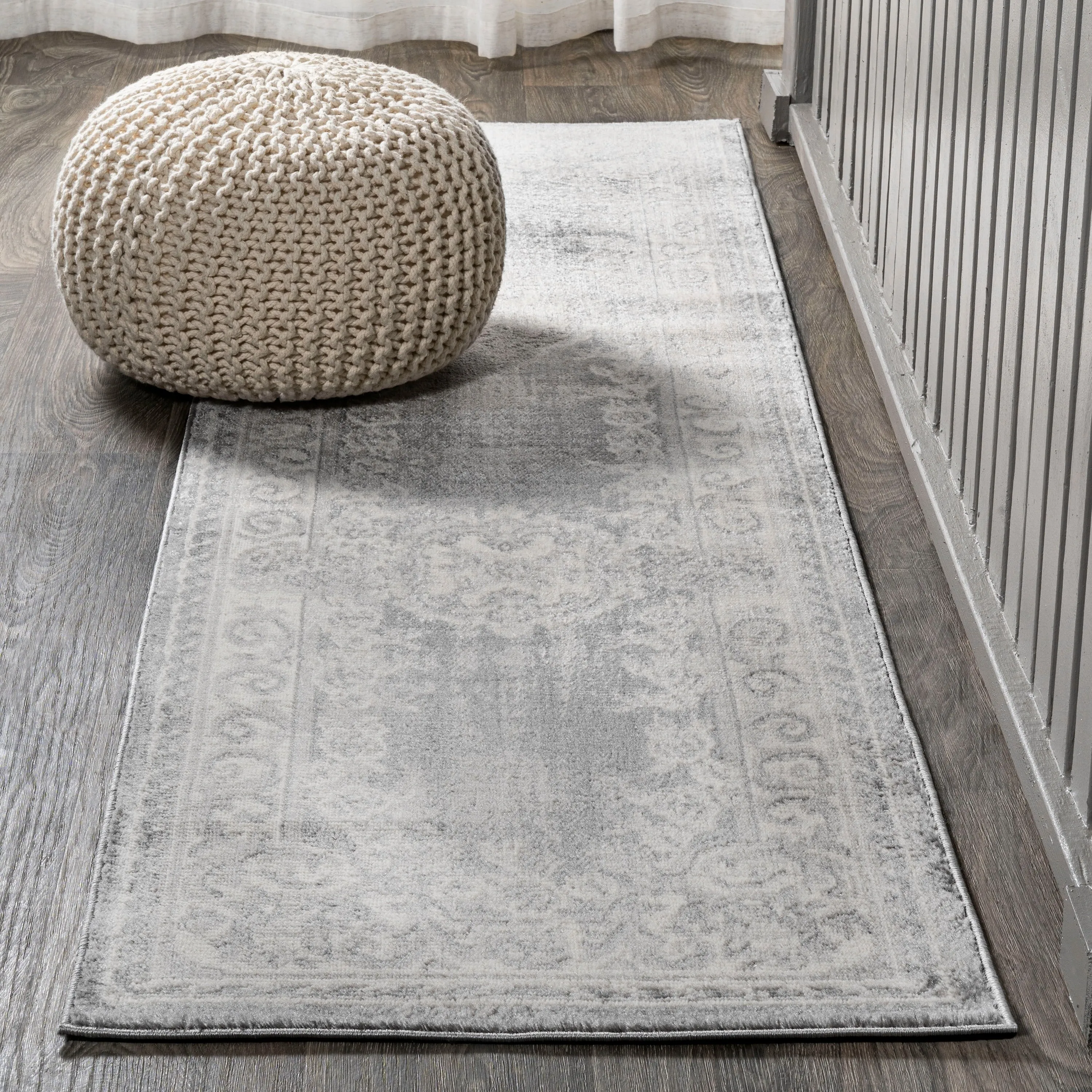 JONATHAN Y Amir Cottage Medallion Area Rug