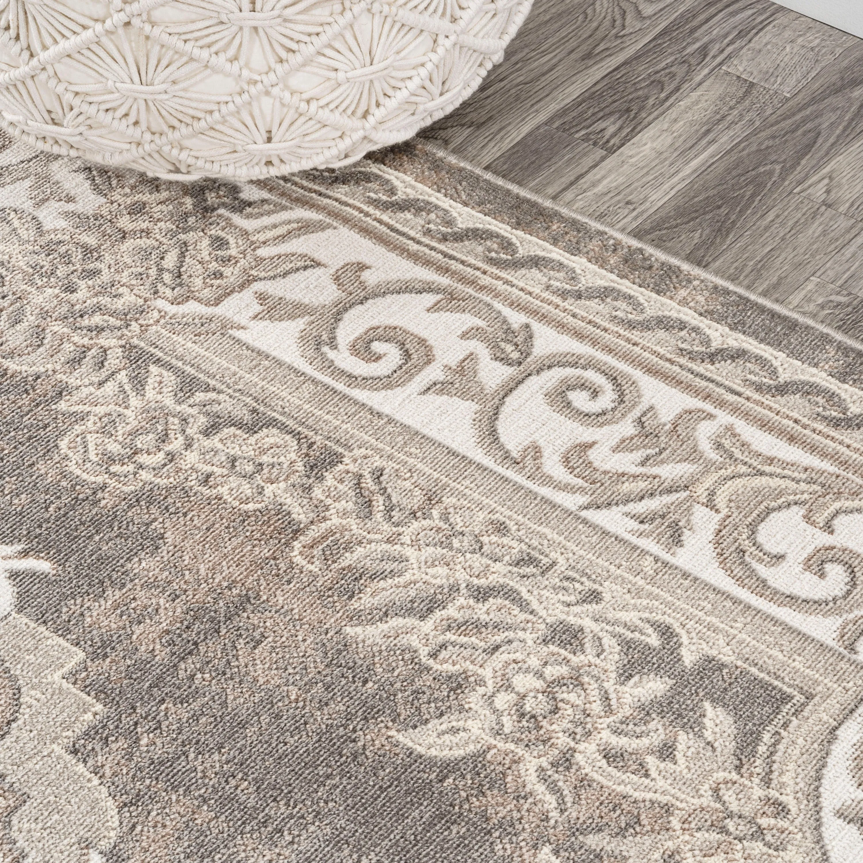 JONATHAN Y Amir Cottage Medallion Area Rug