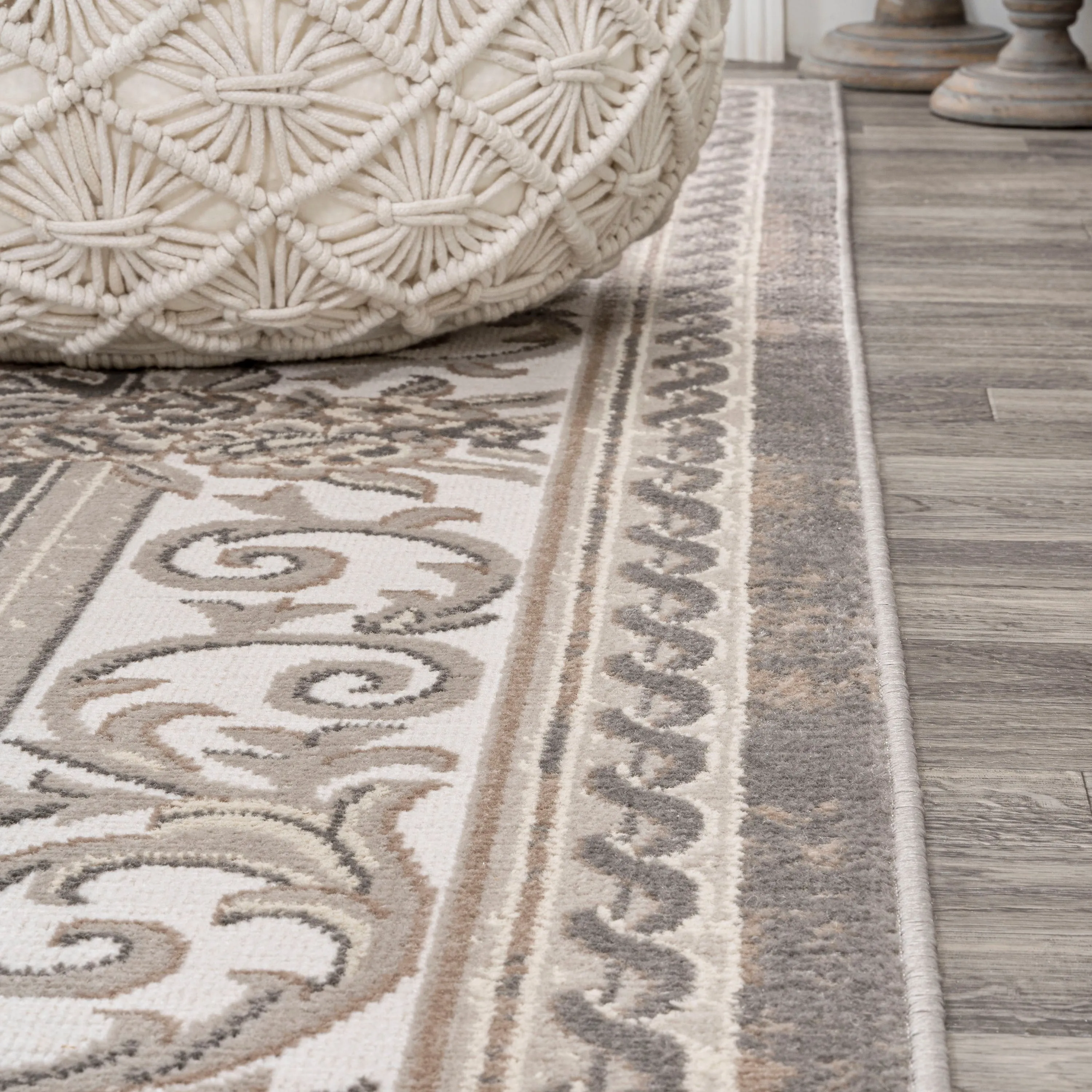 JONATHAN Y Amir Cottage Medallion Area Rug