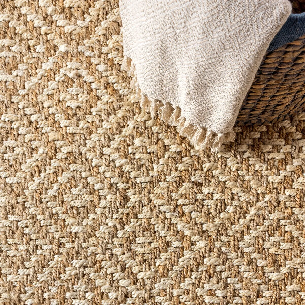 JONATHAN Y Espina Hand Woven Diamond Chunky Jute Area Rug