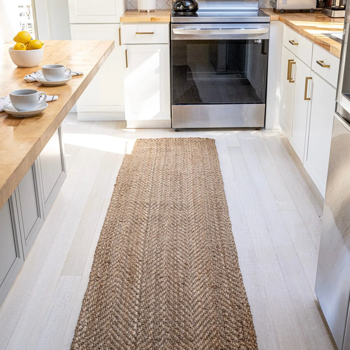 JONATHAN Y Estera Hand Woven Herringbone Chunky Jute Area Rug
