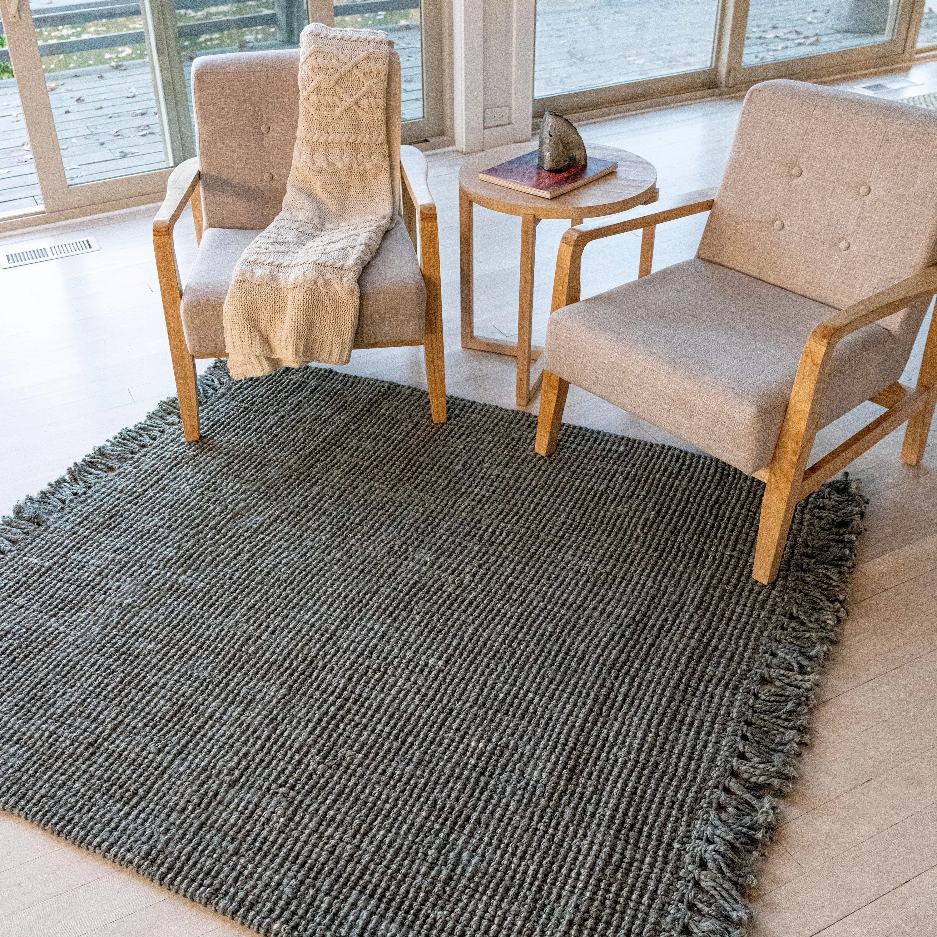 JONATHAN Y Maras Hand Woven Chunky Jute with Fringe Area Rug